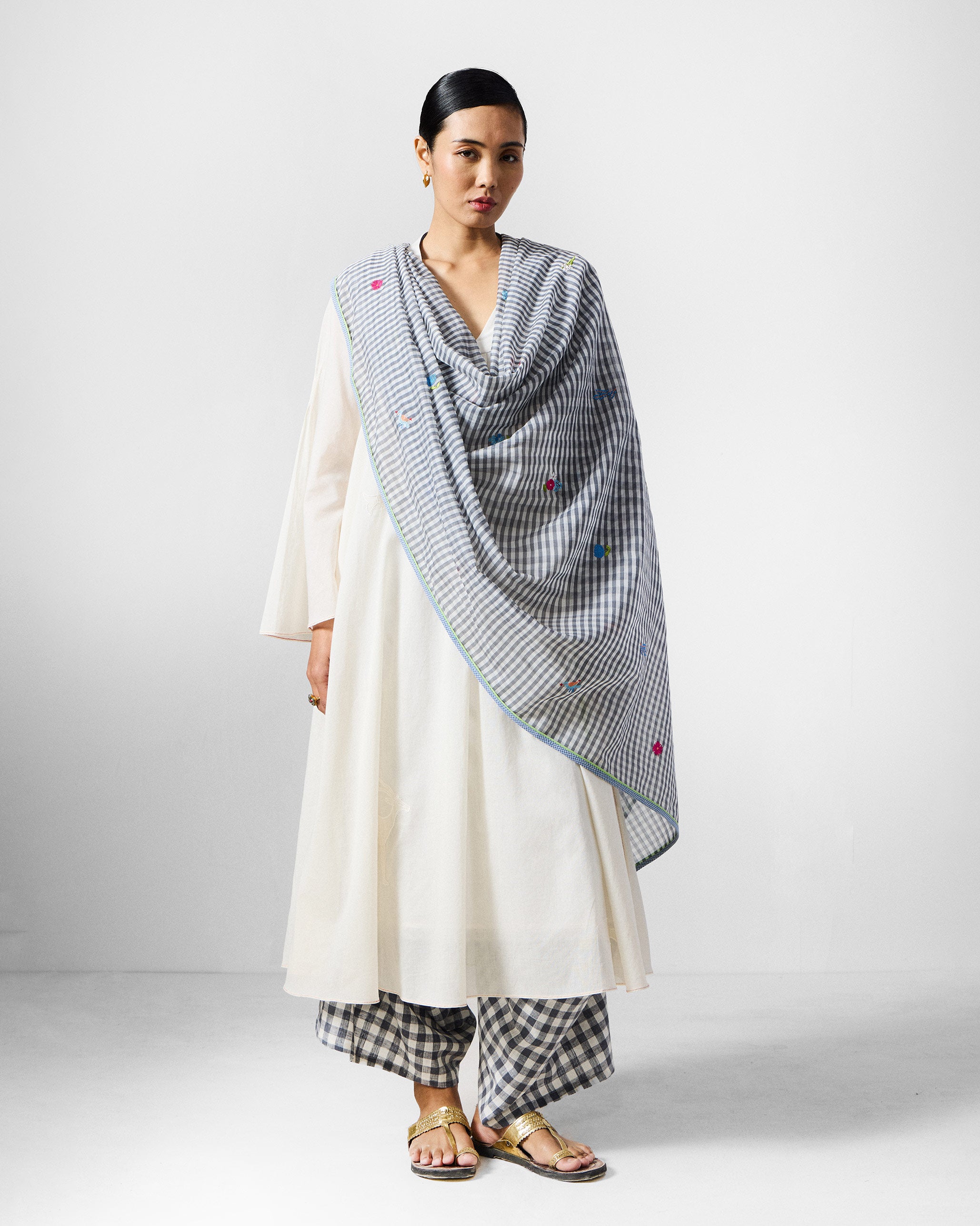 Mirai Kurta - White Embroidered
