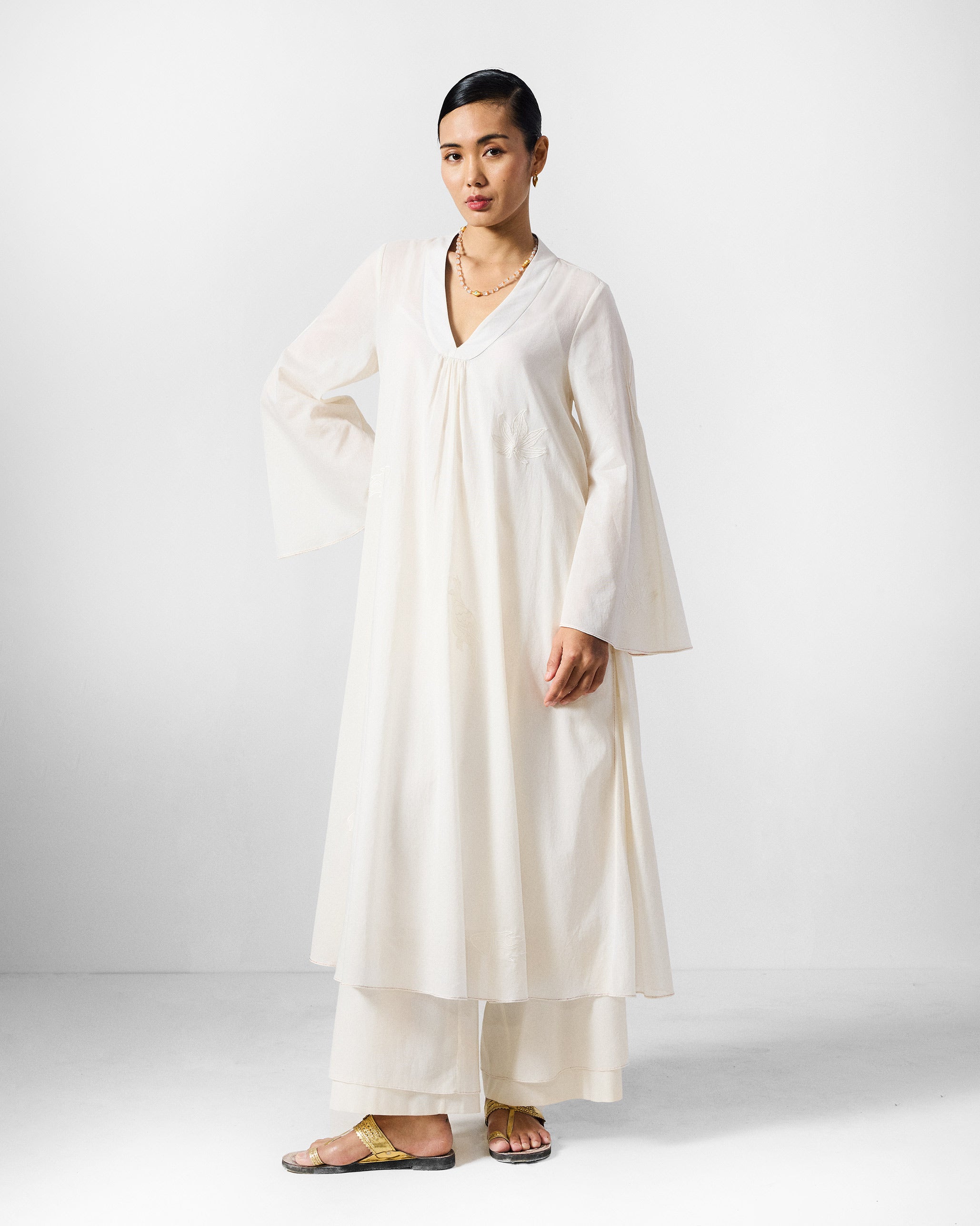 Mirai Kurta - White Embroidered