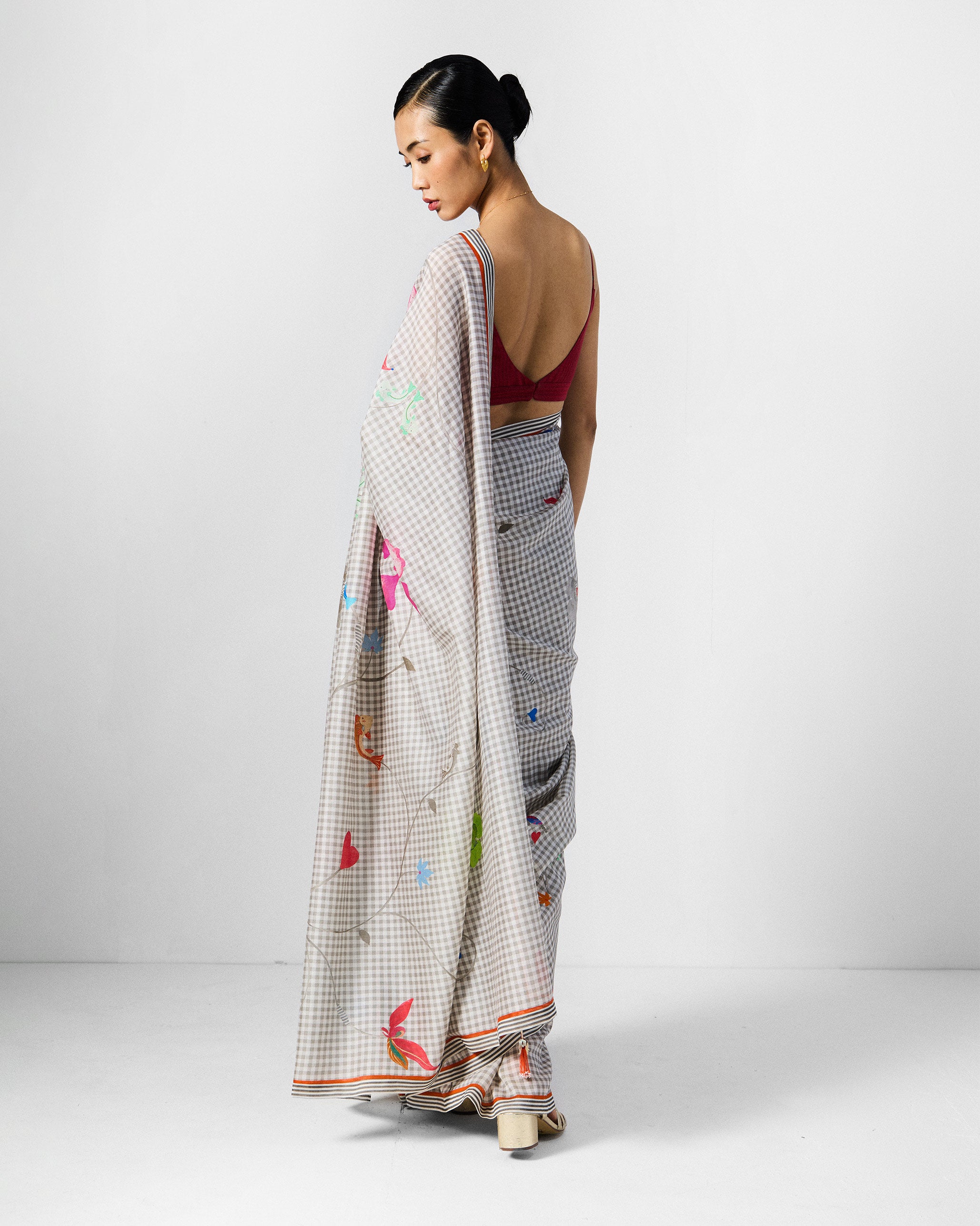 Lyla Sari - Grey & White Printed