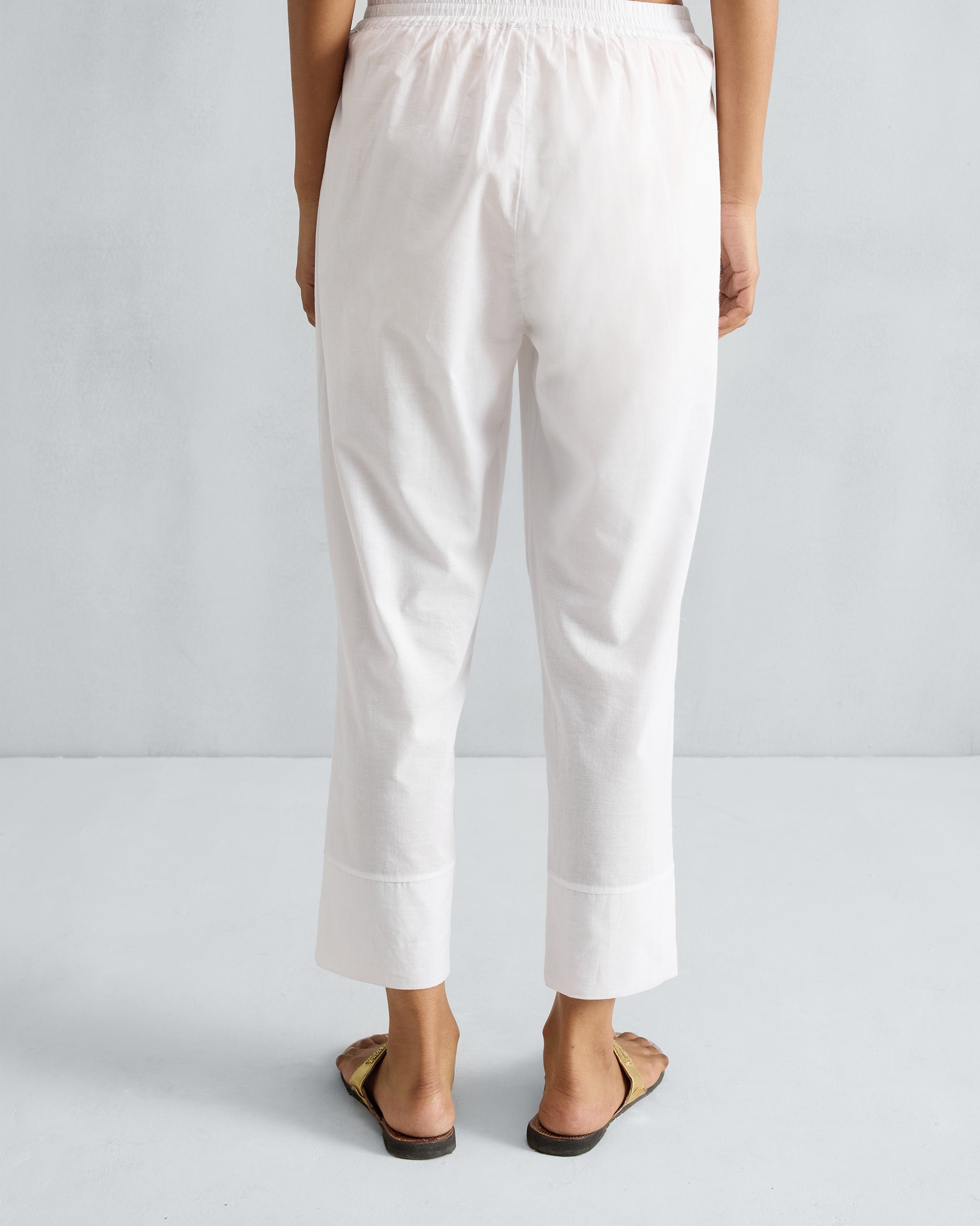 Narrow Pants - White