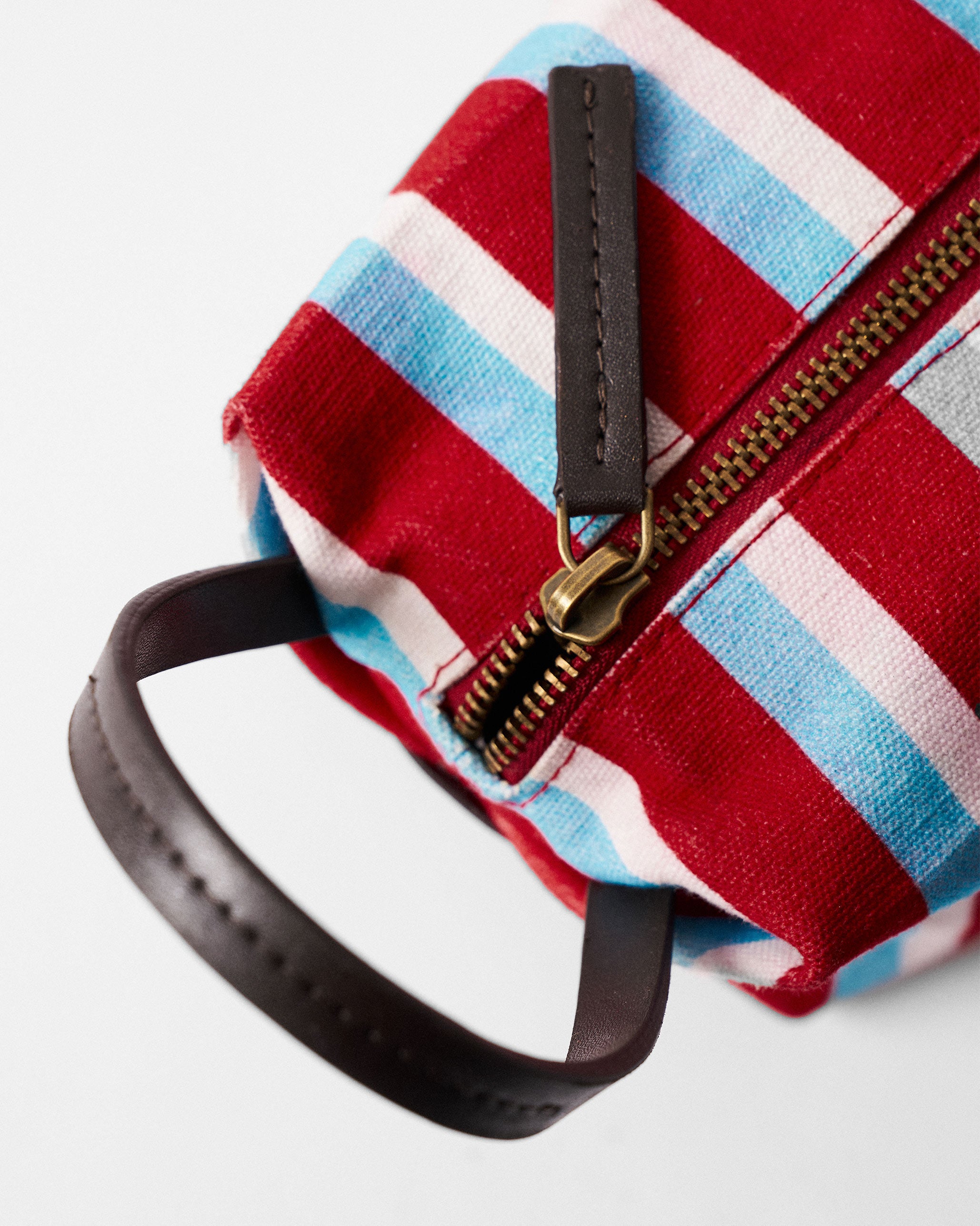 Shen Toilet Kit - Ice Blue & Red Stripes