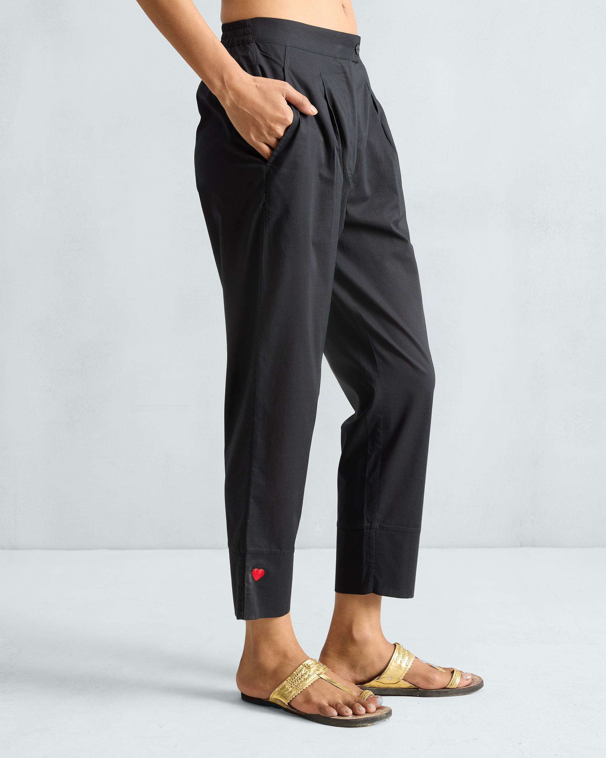 Narrow Pants - Black