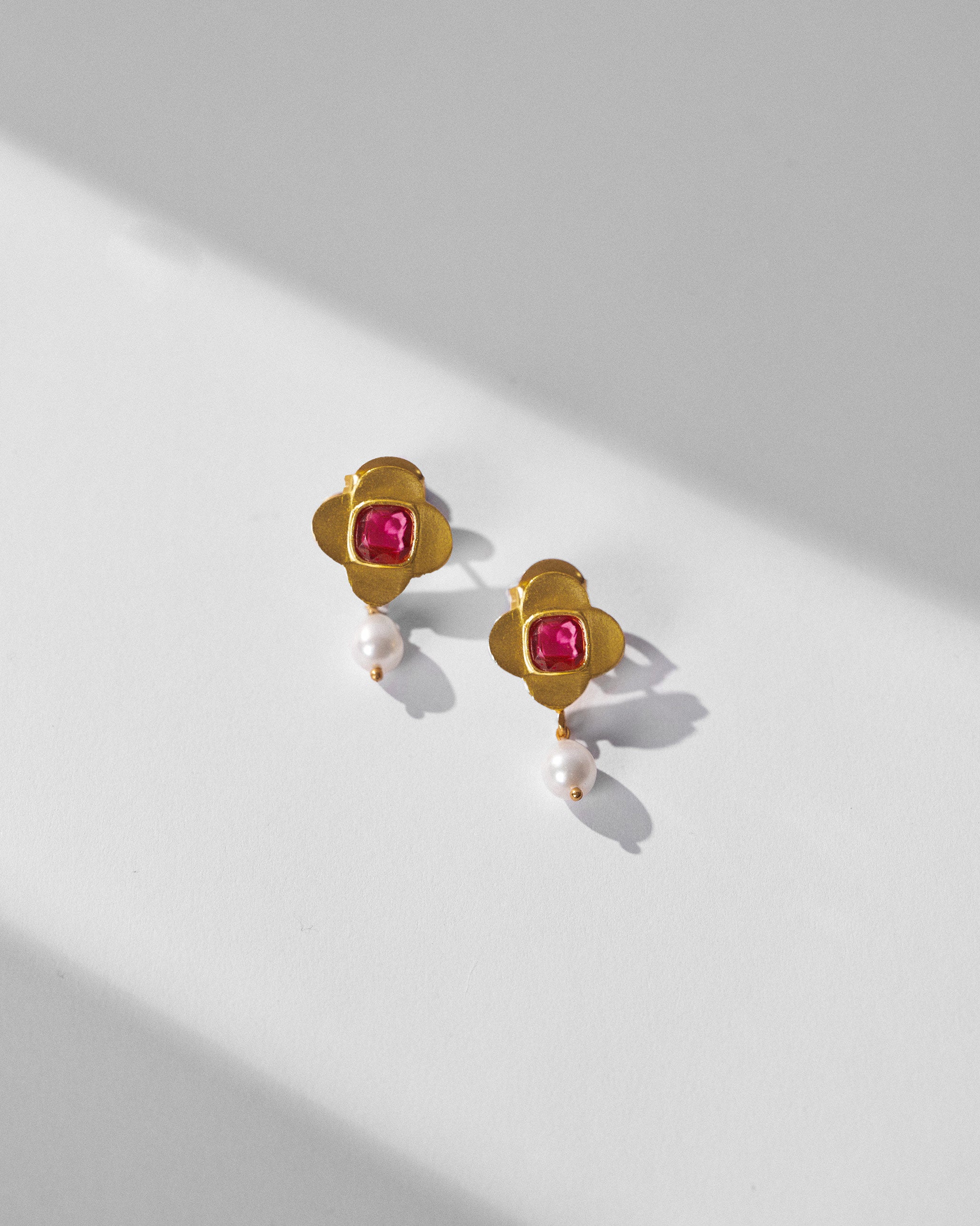 Clover Earrings - Gold