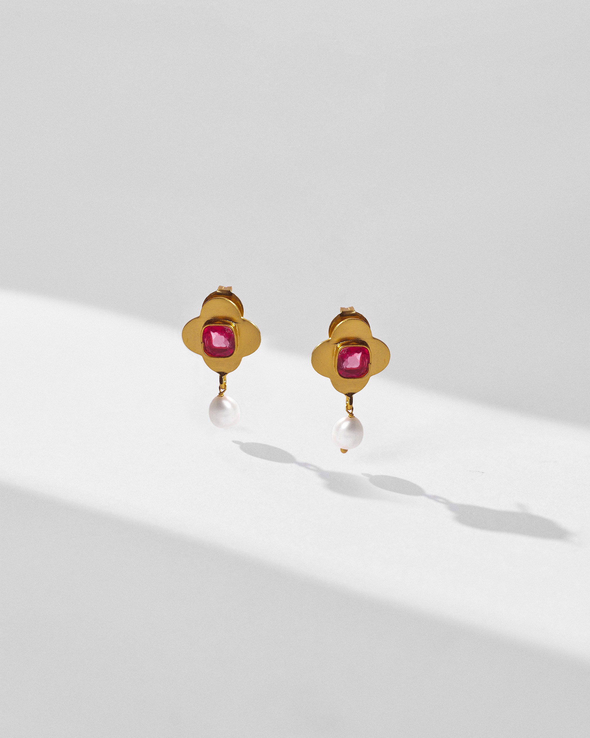 Clover Earrings - Gold