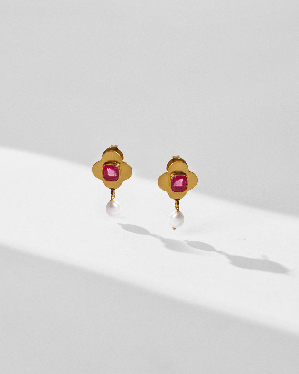 Clover Earrings - Gold