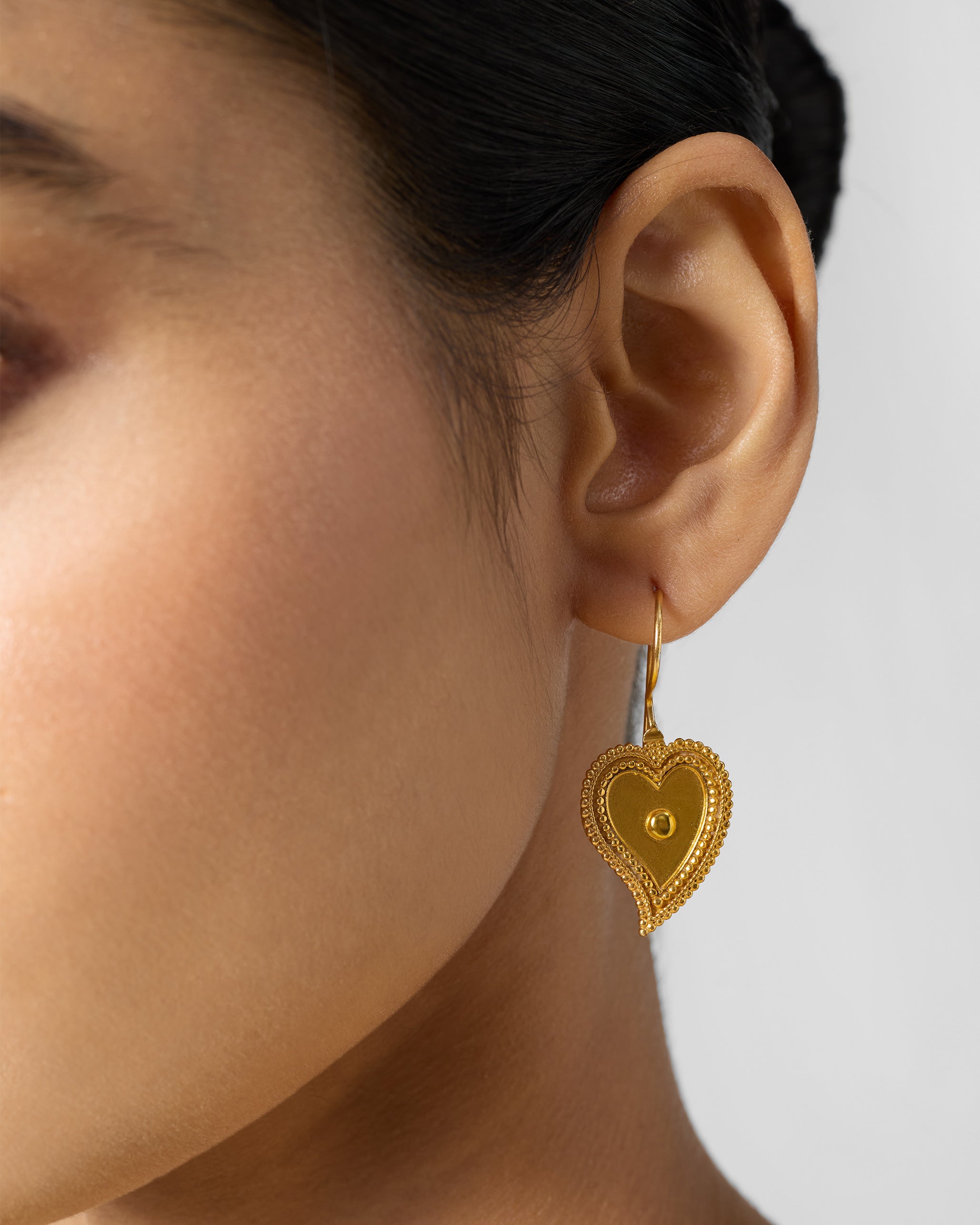 Hearty Earrings - Gold