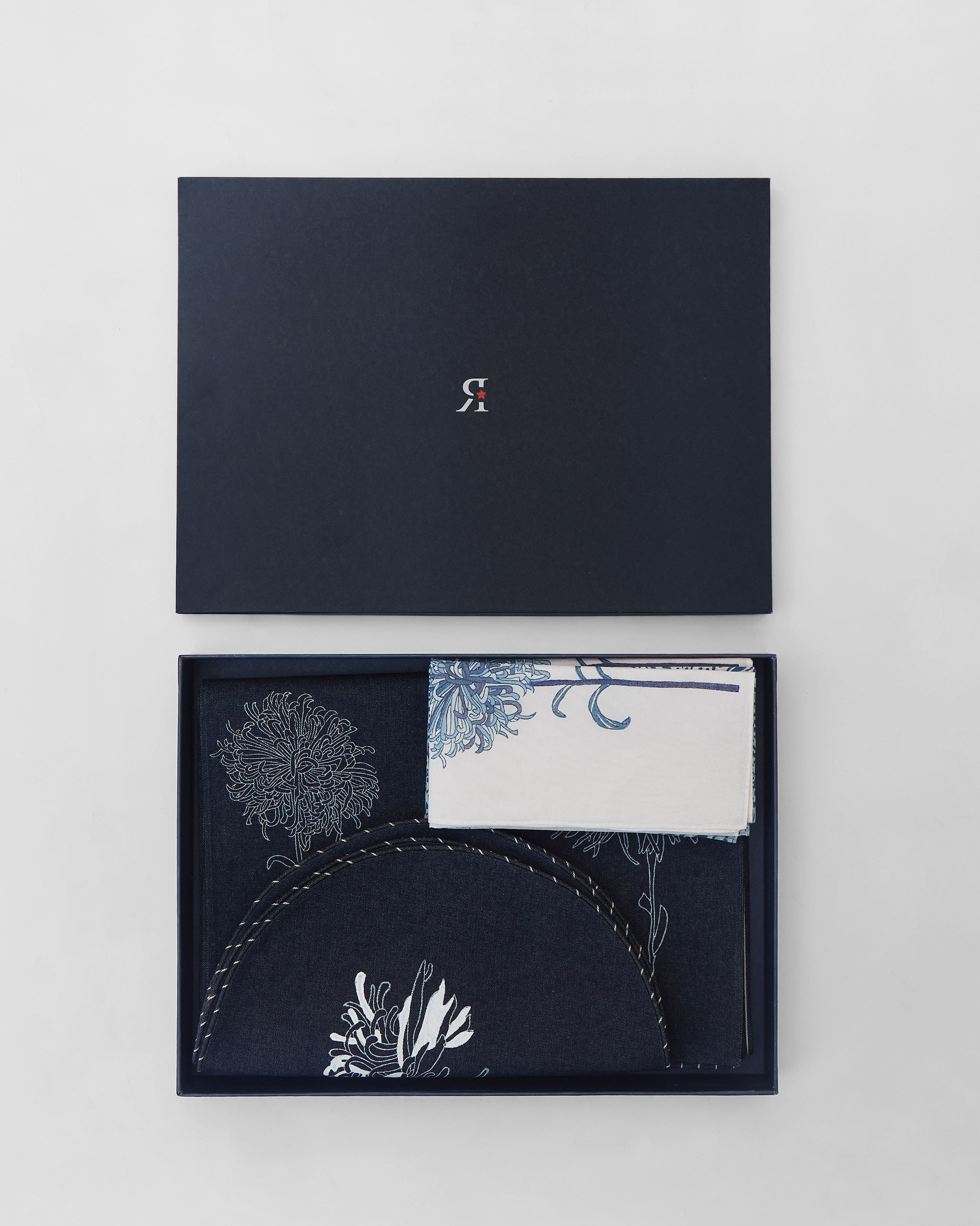 Chandramallika Table Gift Set