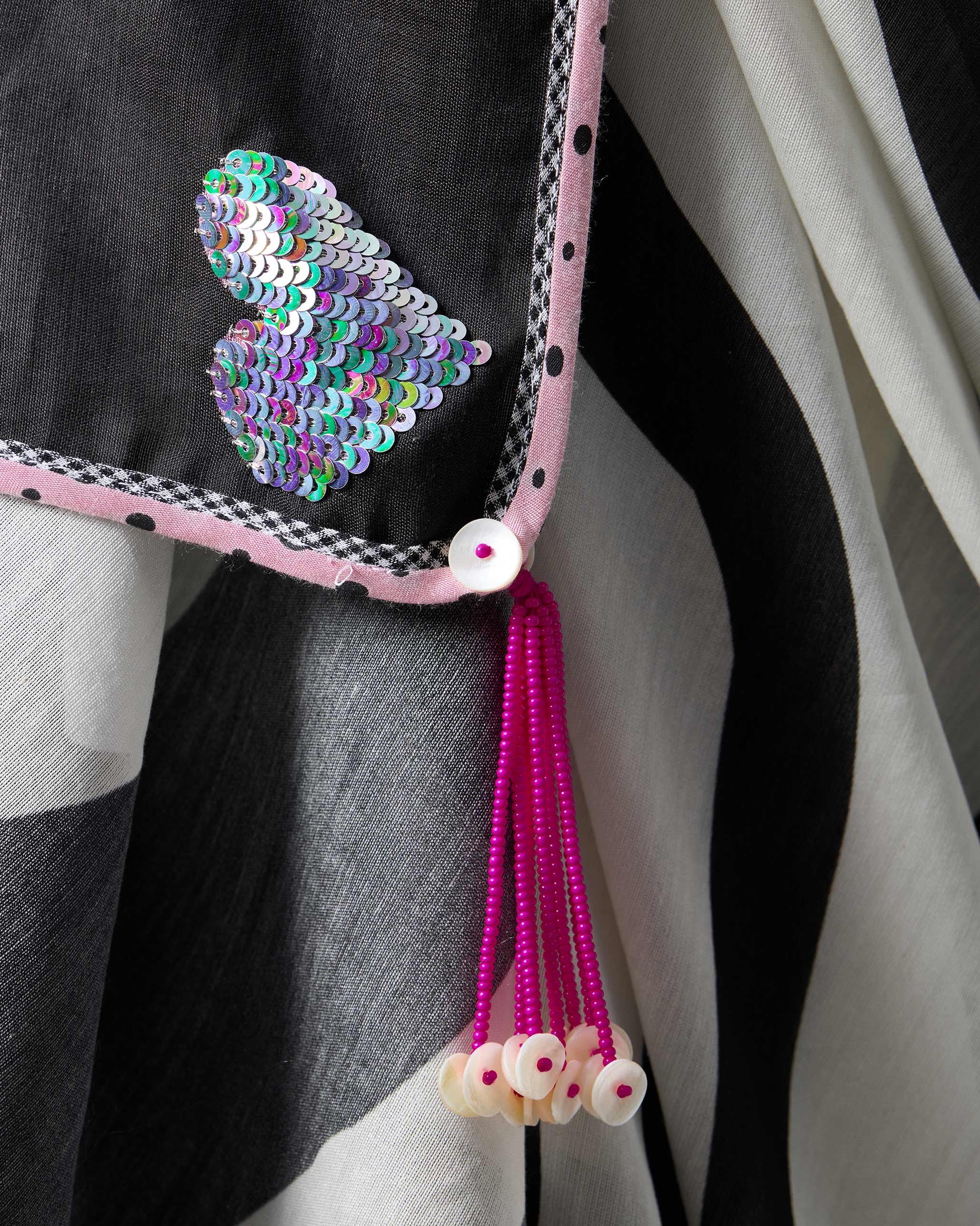 Ella Sari - White & Black Printed