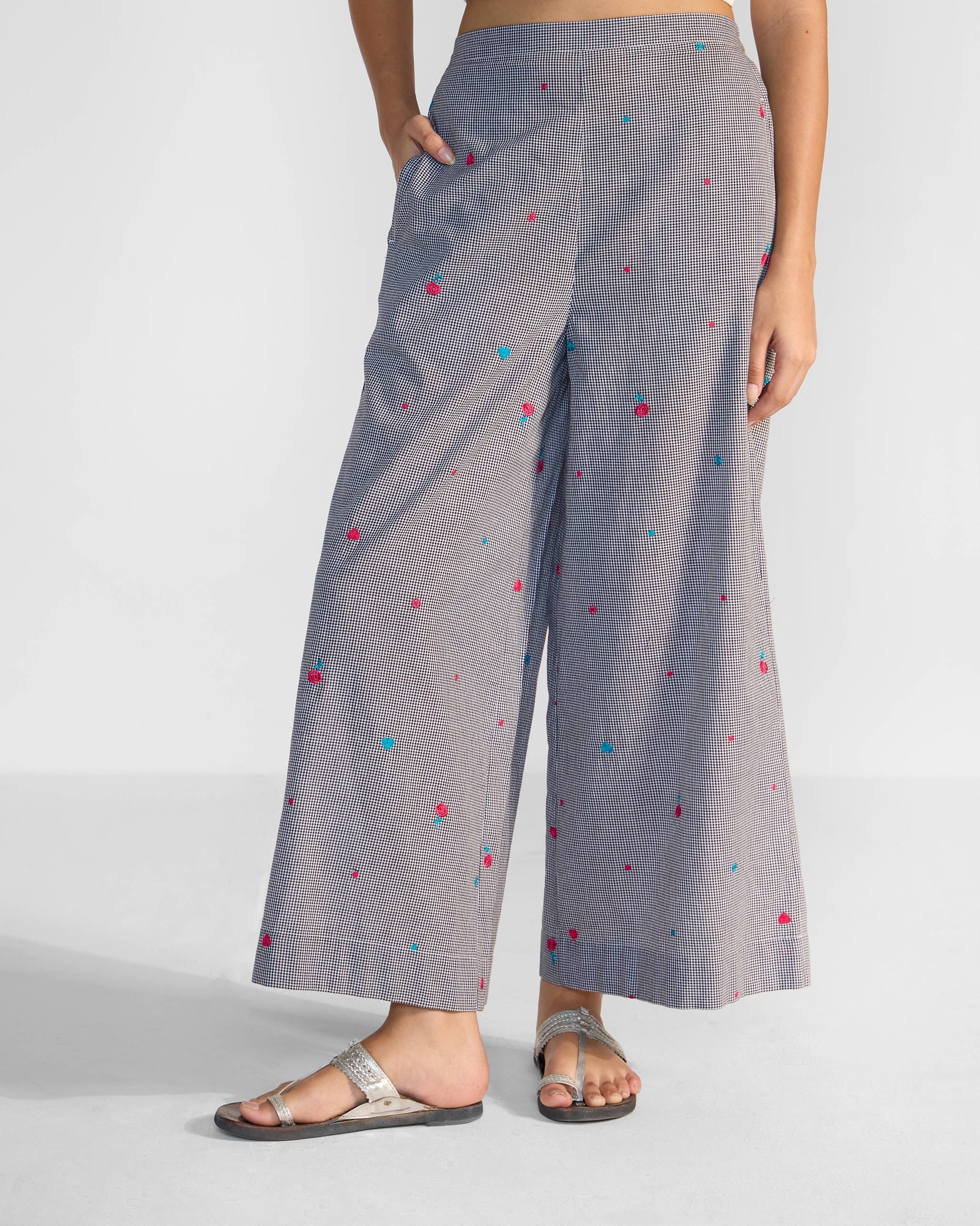 Basic Pyjamas - Black & White