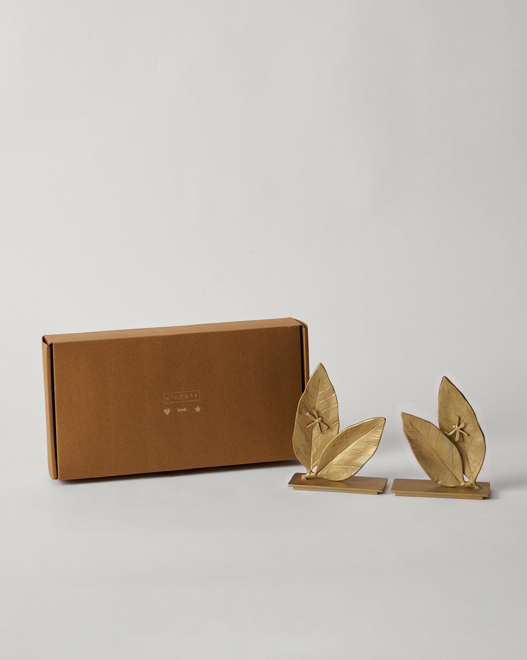 Mogra Bookend