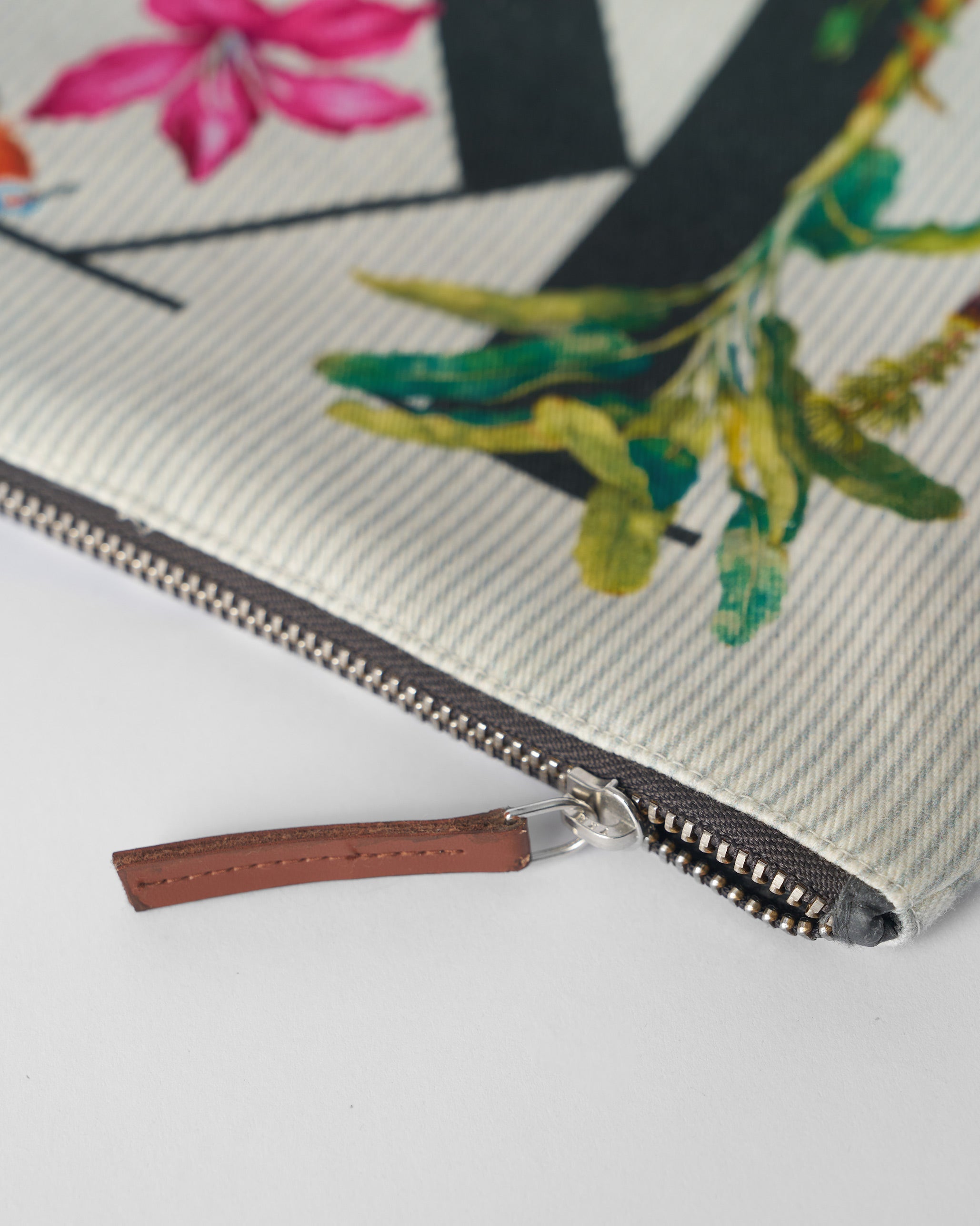 Kamal Pouch - Ivory