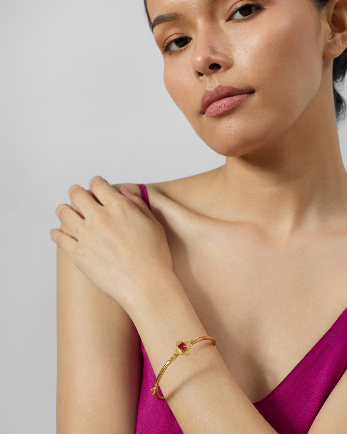 Ahiliya Bangle - Gold