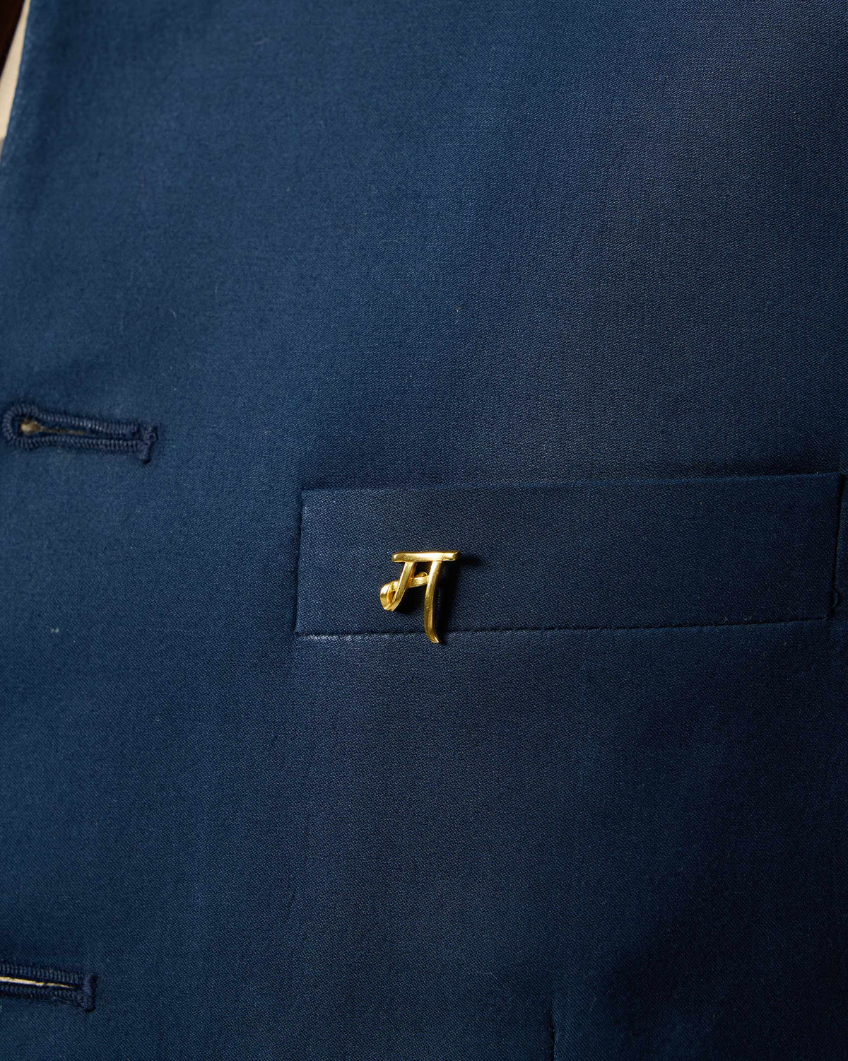 Alphabet- M Pin - Gold