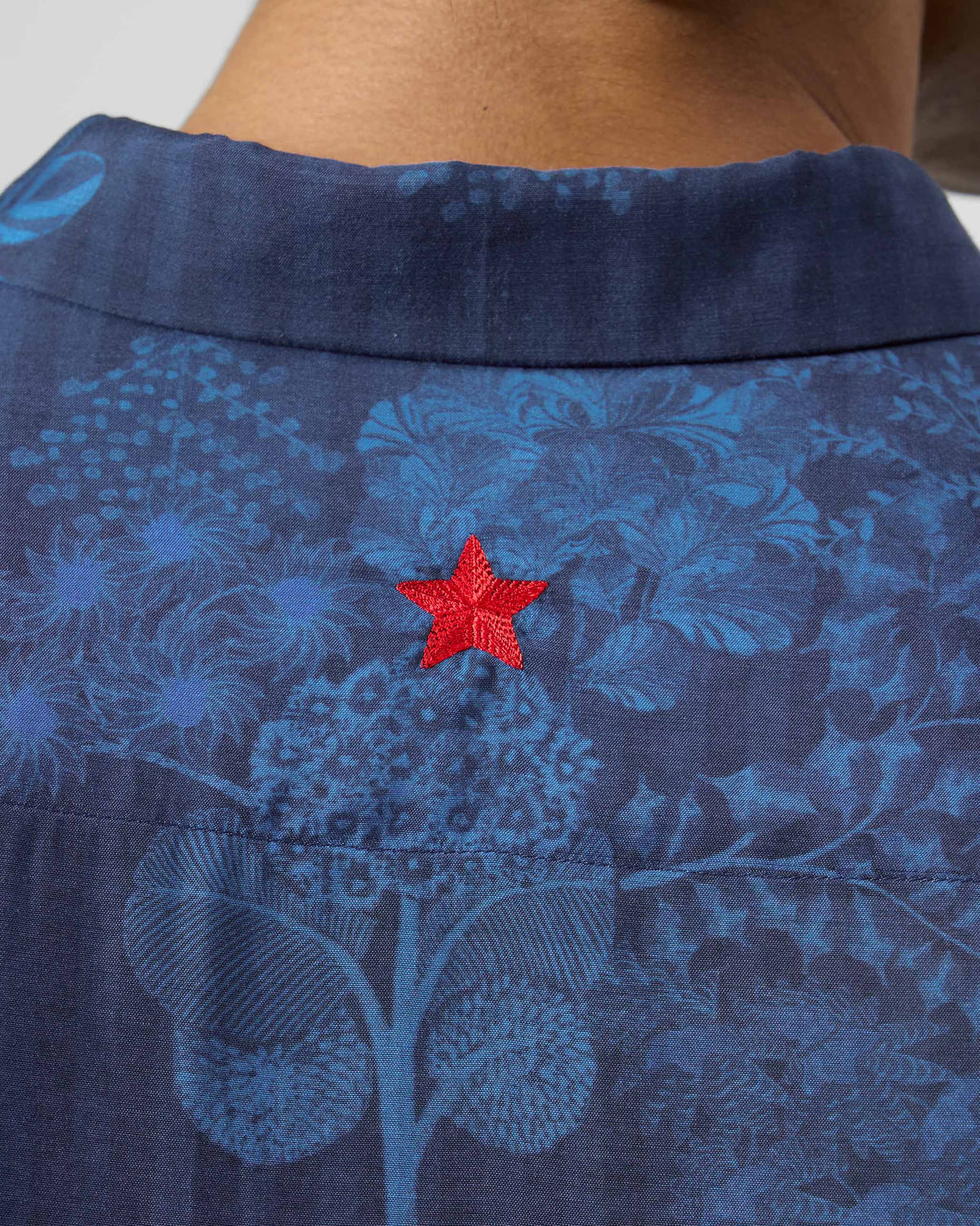 Hakuna Shirt - Printed Bemberg Slim Fit