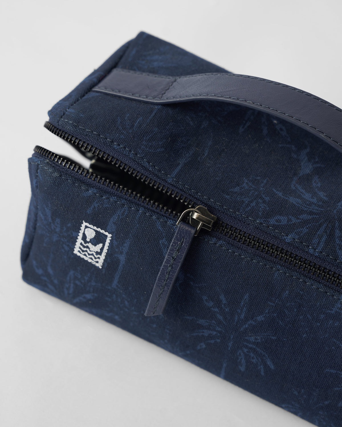 Palm Dopp Kit - Navy