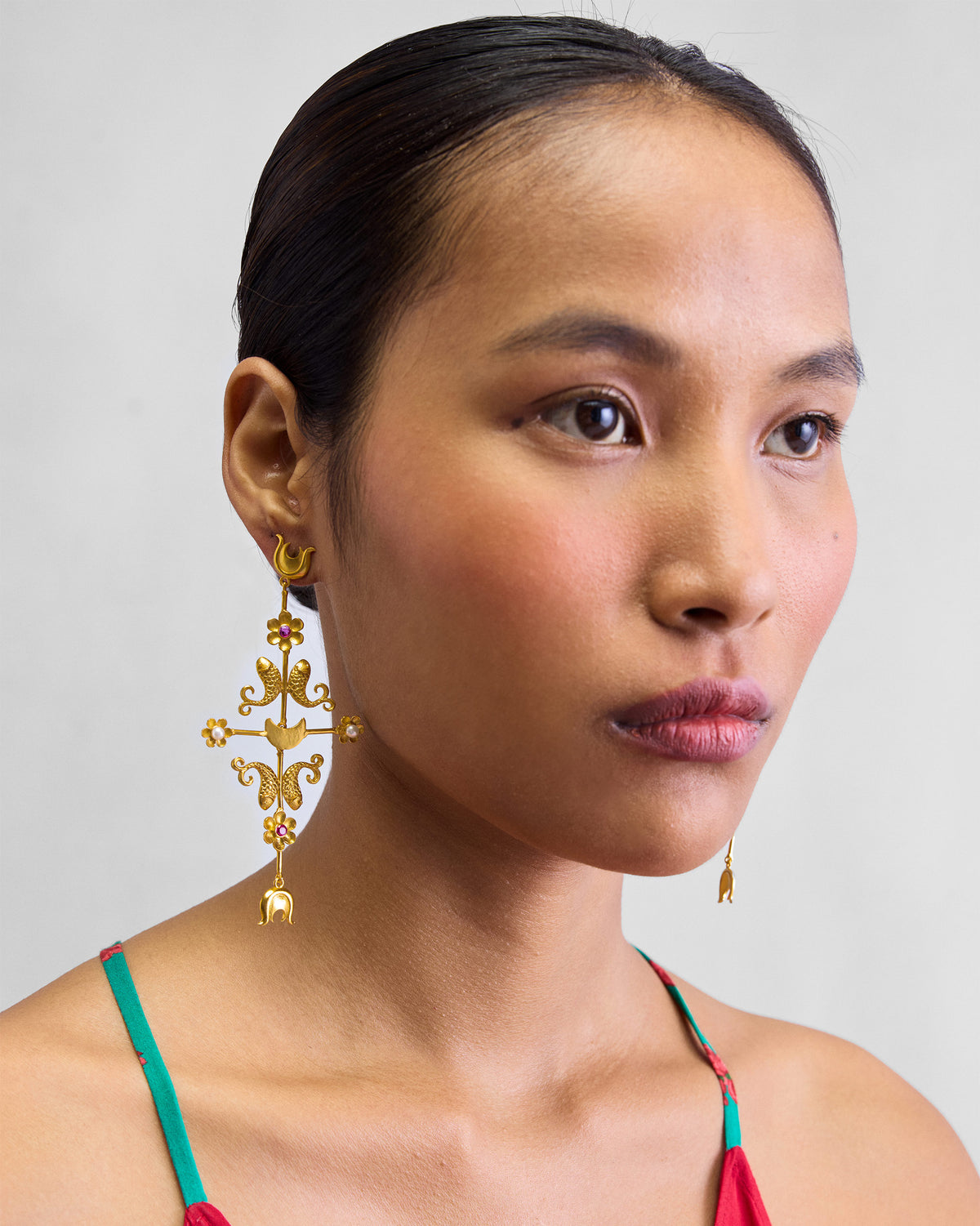 Gul Baag Earring - Gold