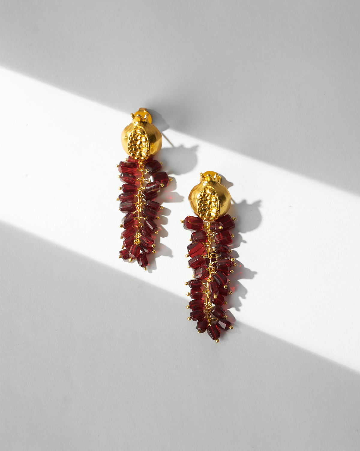 Anaar Bagicha Earring - Gold