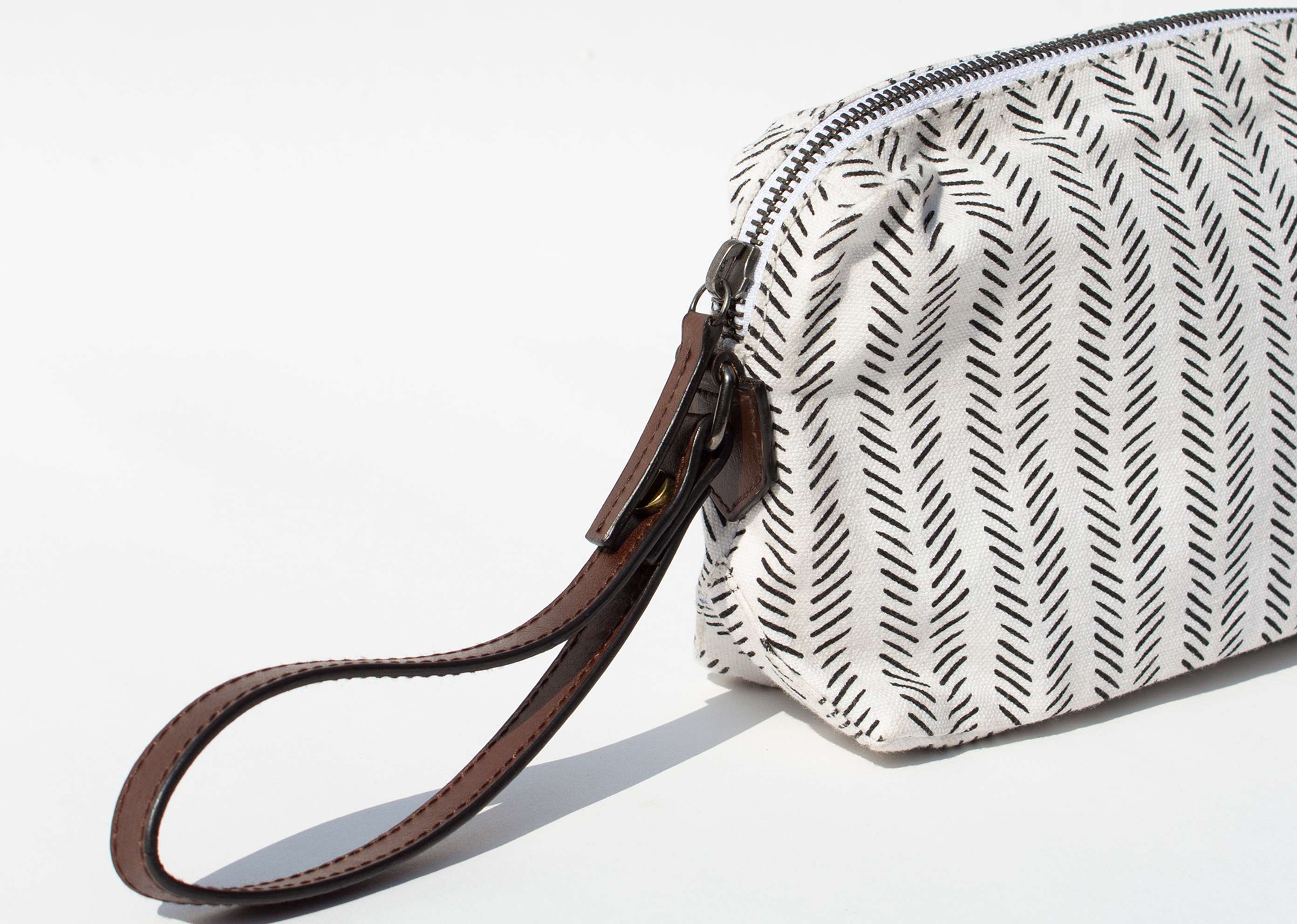 Musafir Make-up Pouch - White