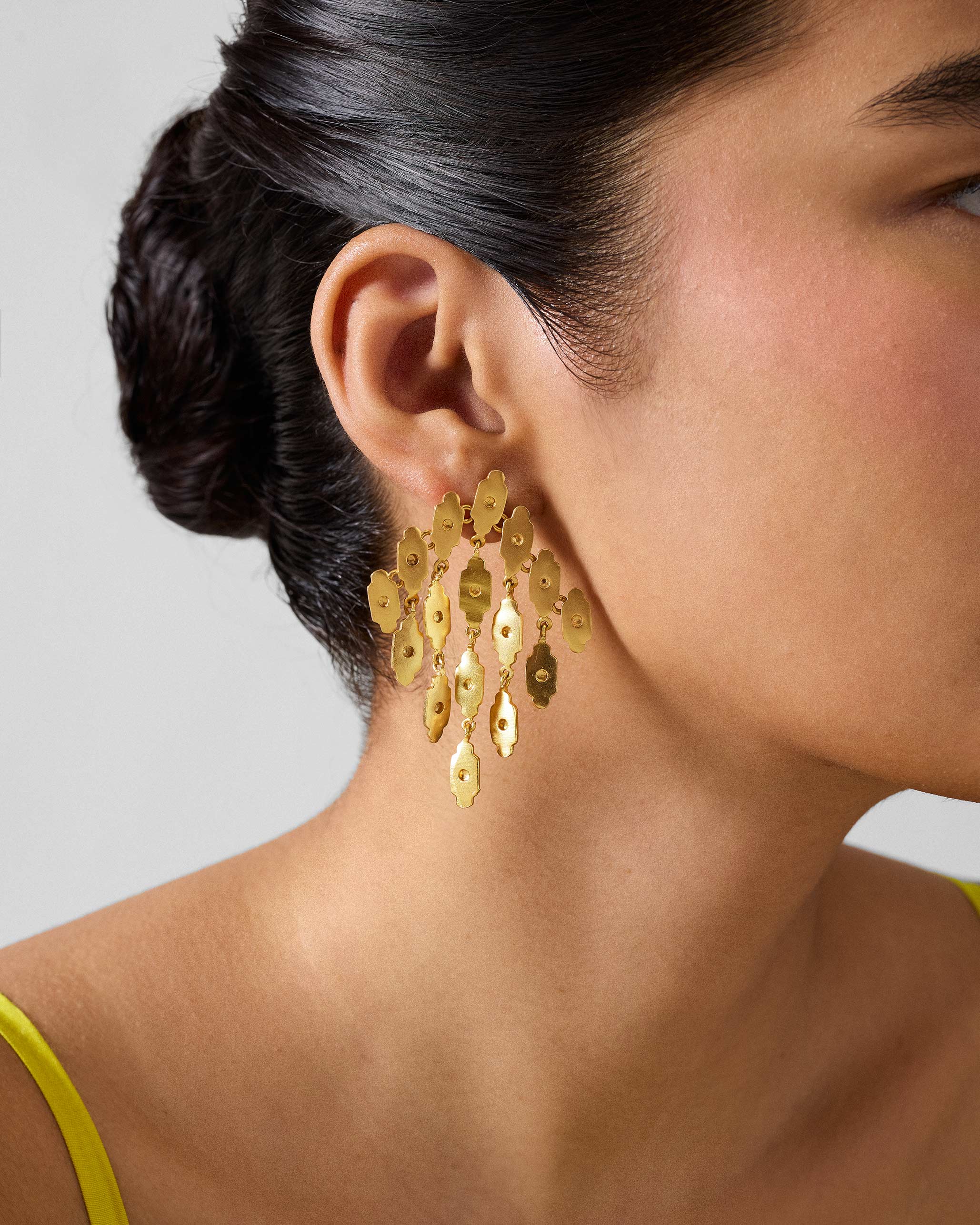Zedi Drop Earrings - Gold