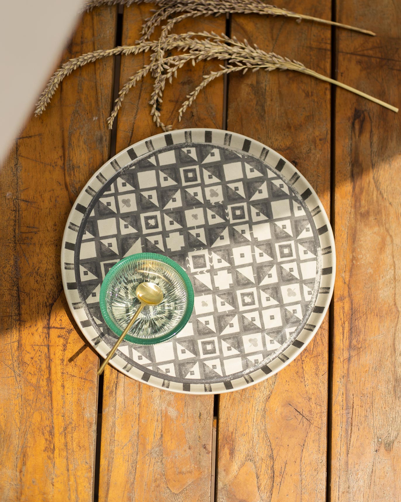 Godavari Chip & Dip Platter