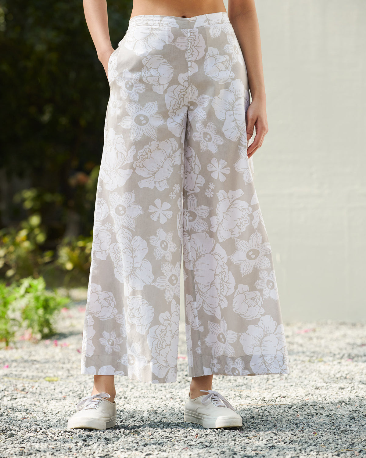 Basic Pyjamas - Grey & White