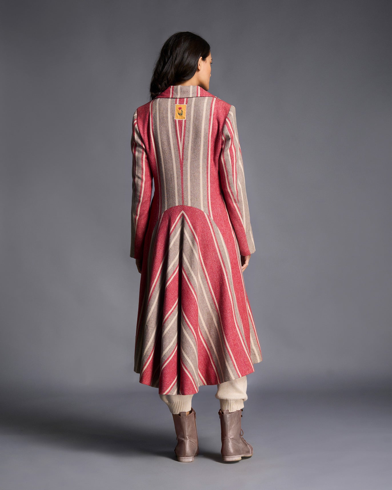 Sitara Outerwear - Red & Beige