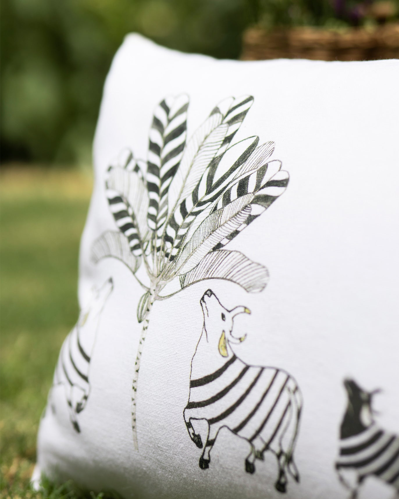 Choti Gaiya Cushion Cover