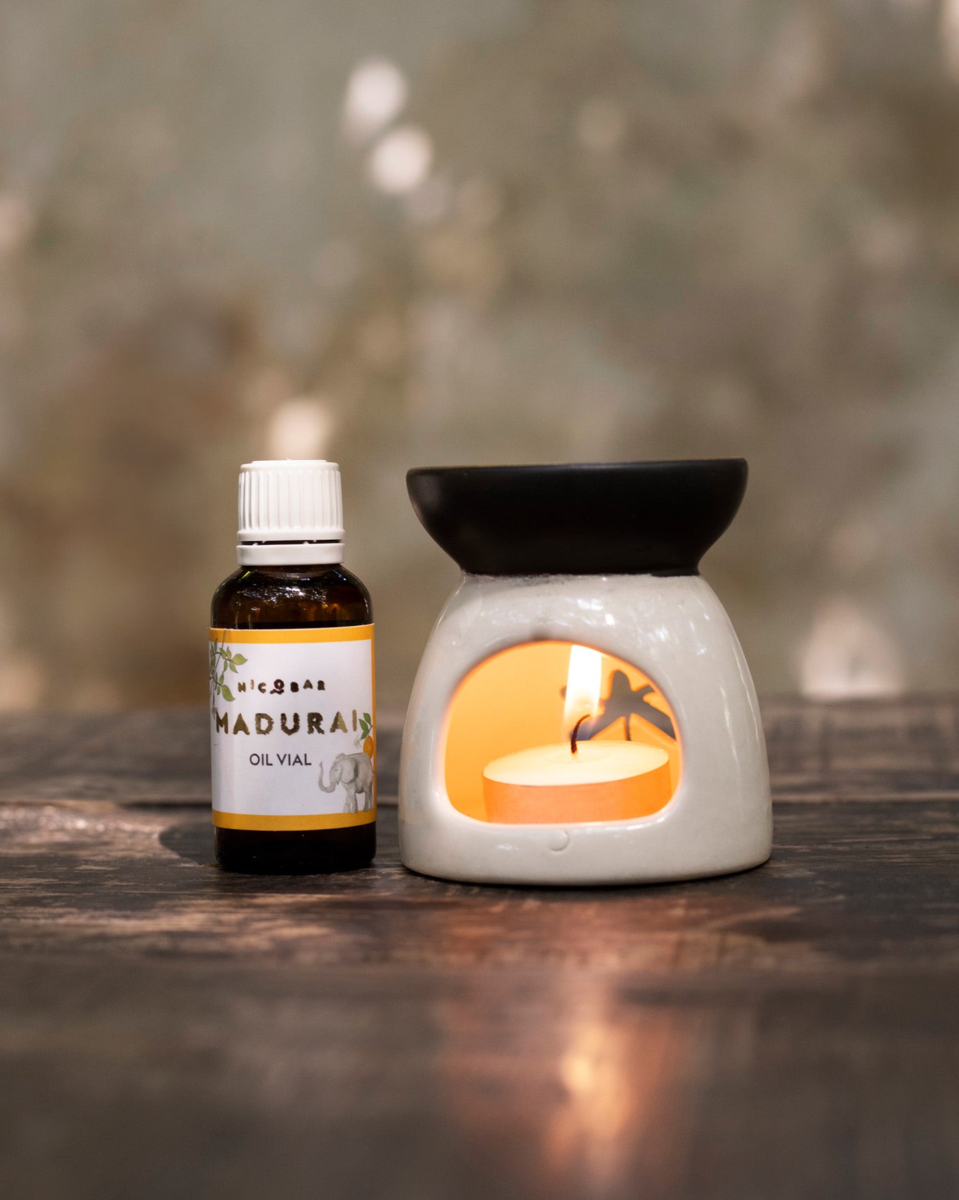 Ceramic Diffuser with the vial Madurai