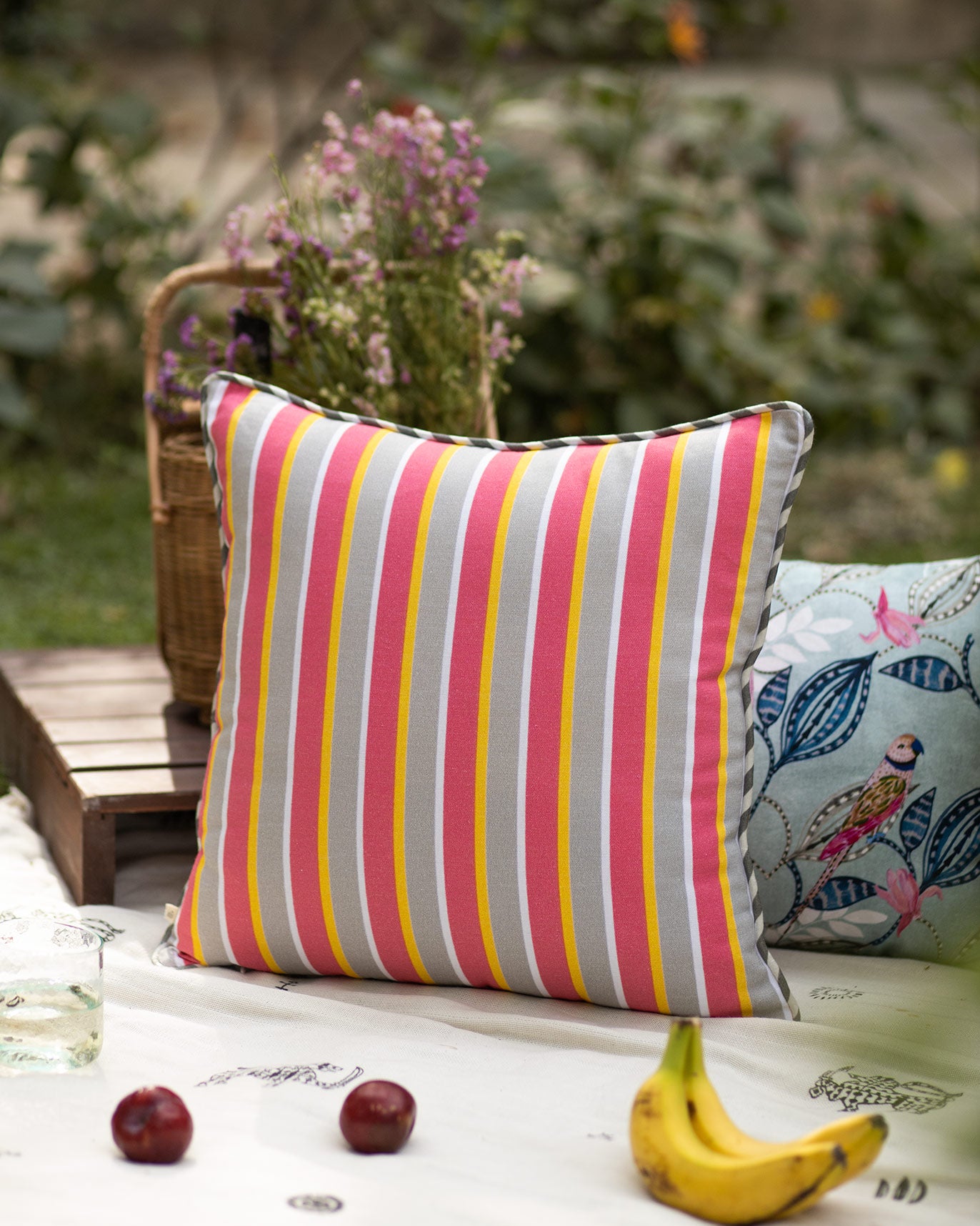 Hoopoe Cushion Cover
