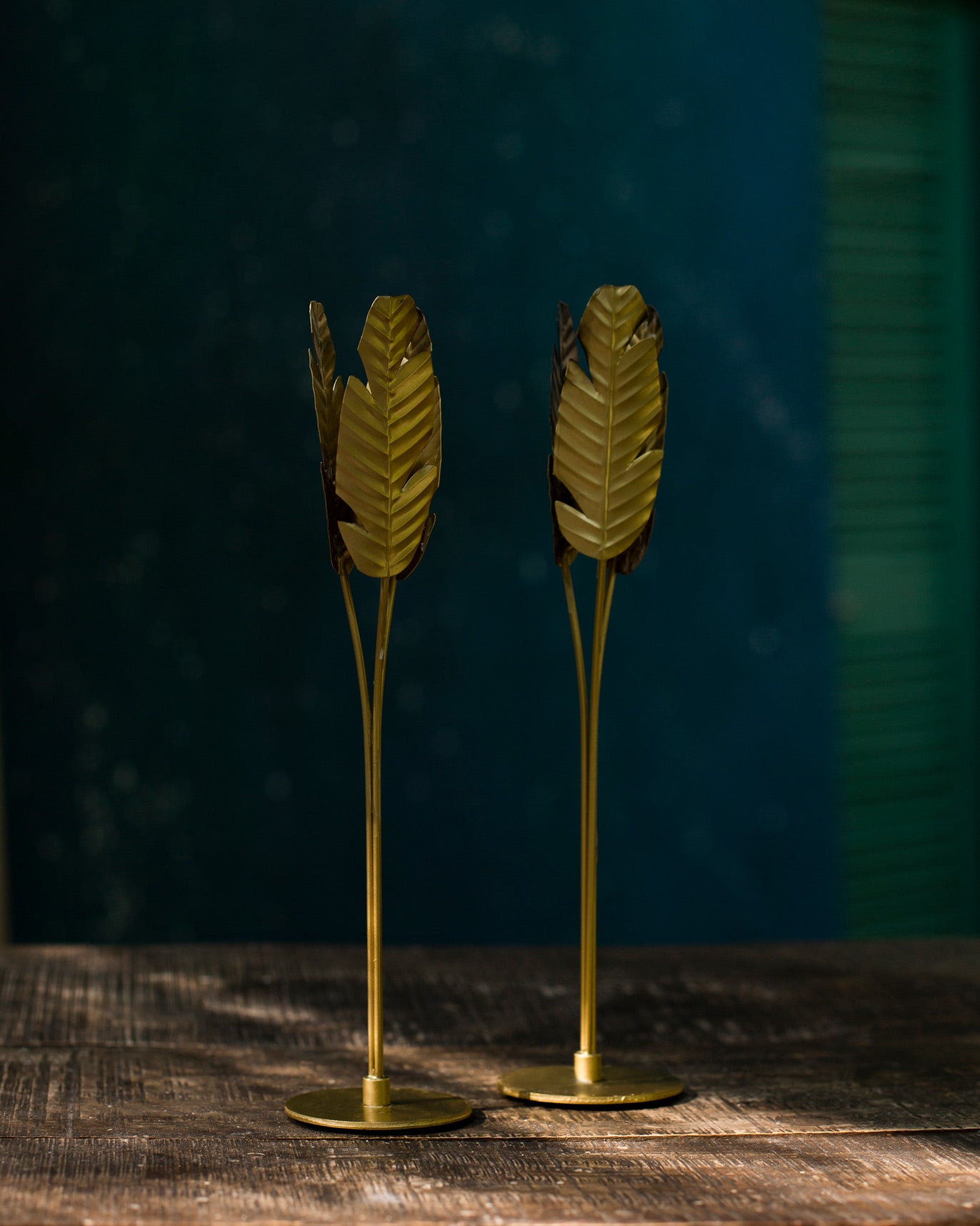 Banana Leaf Candle stand (Set of 2)