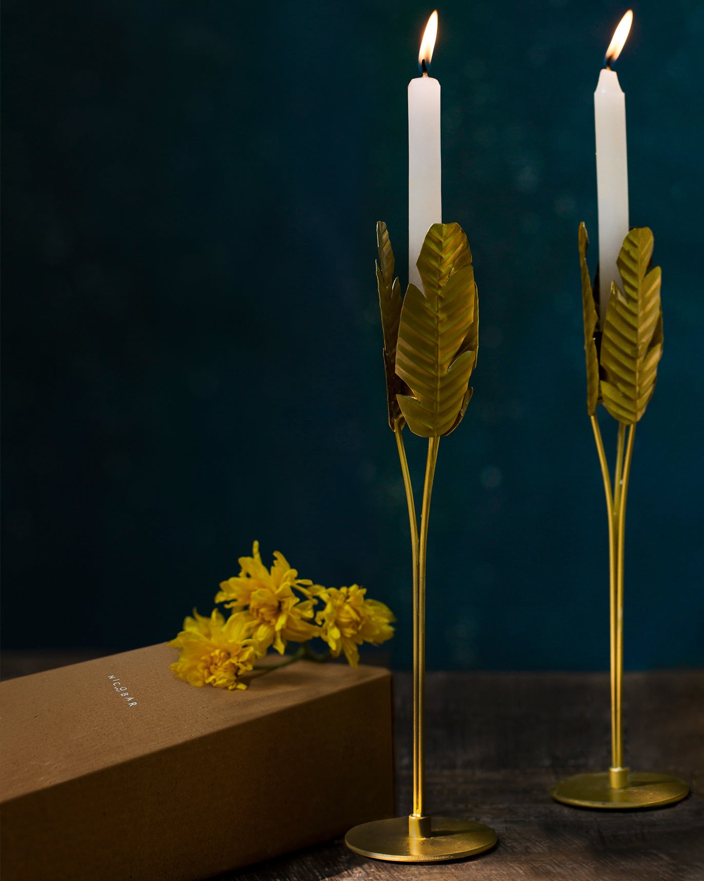 Banana Leaf Candle stand (Set of 2)