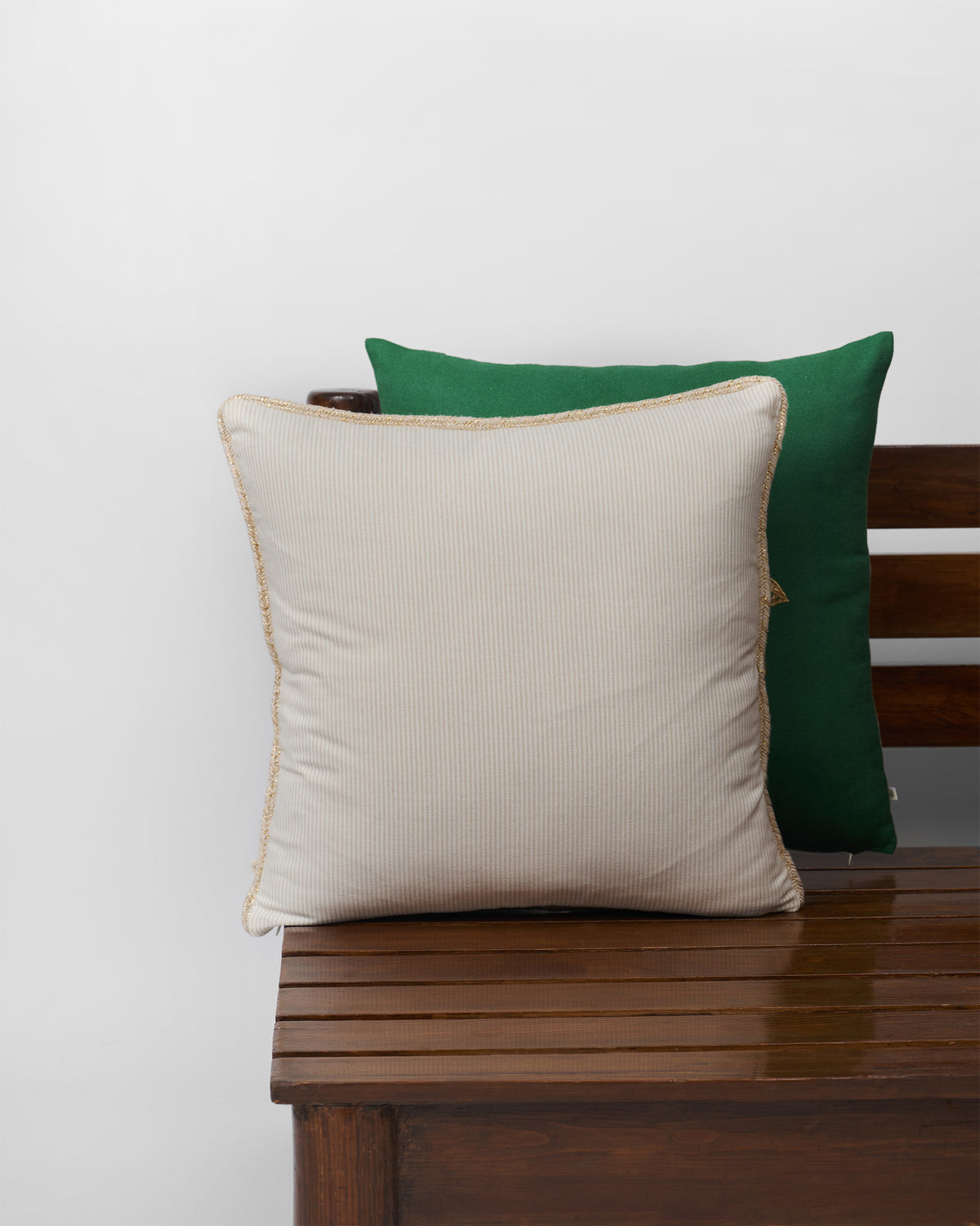 Bumble Bee Cushion Cover