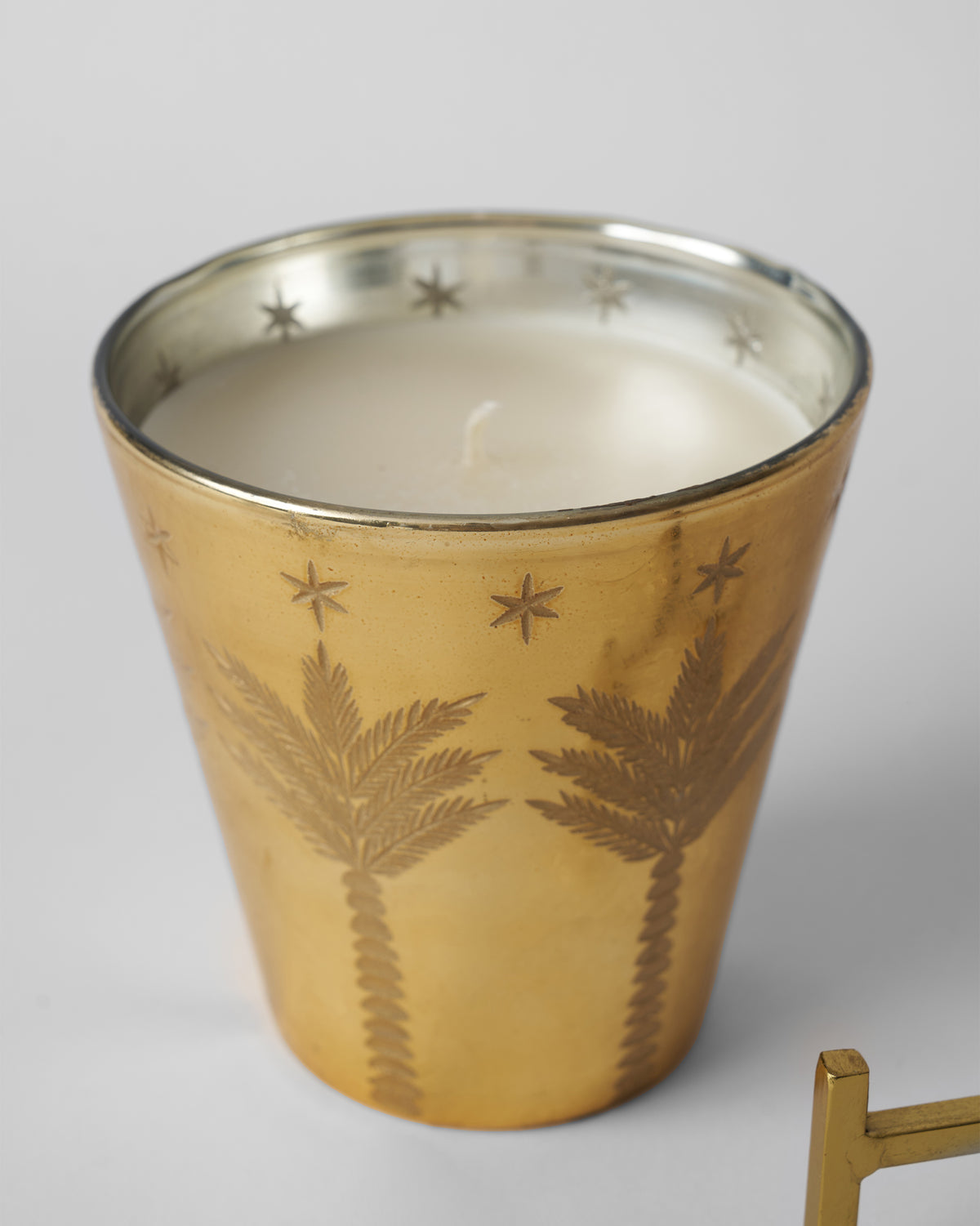 Kaveri Candle With base