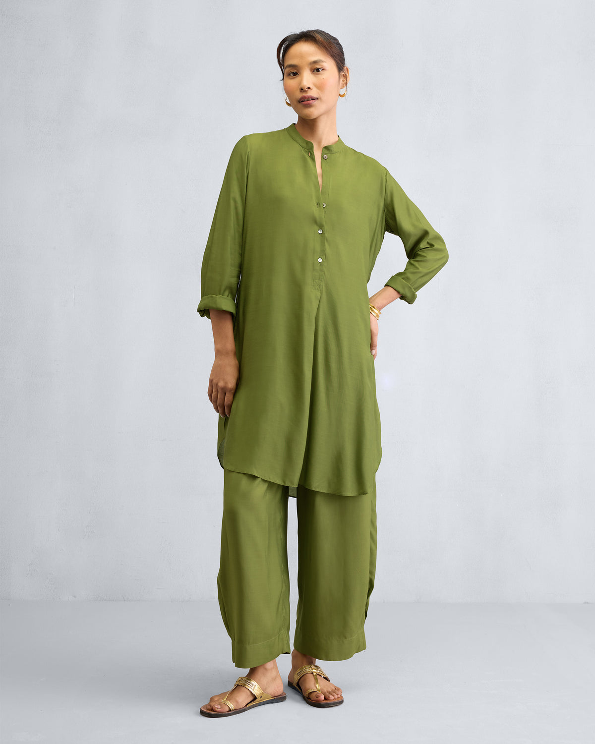 The Basic Mid Length Kurta Set - Olive