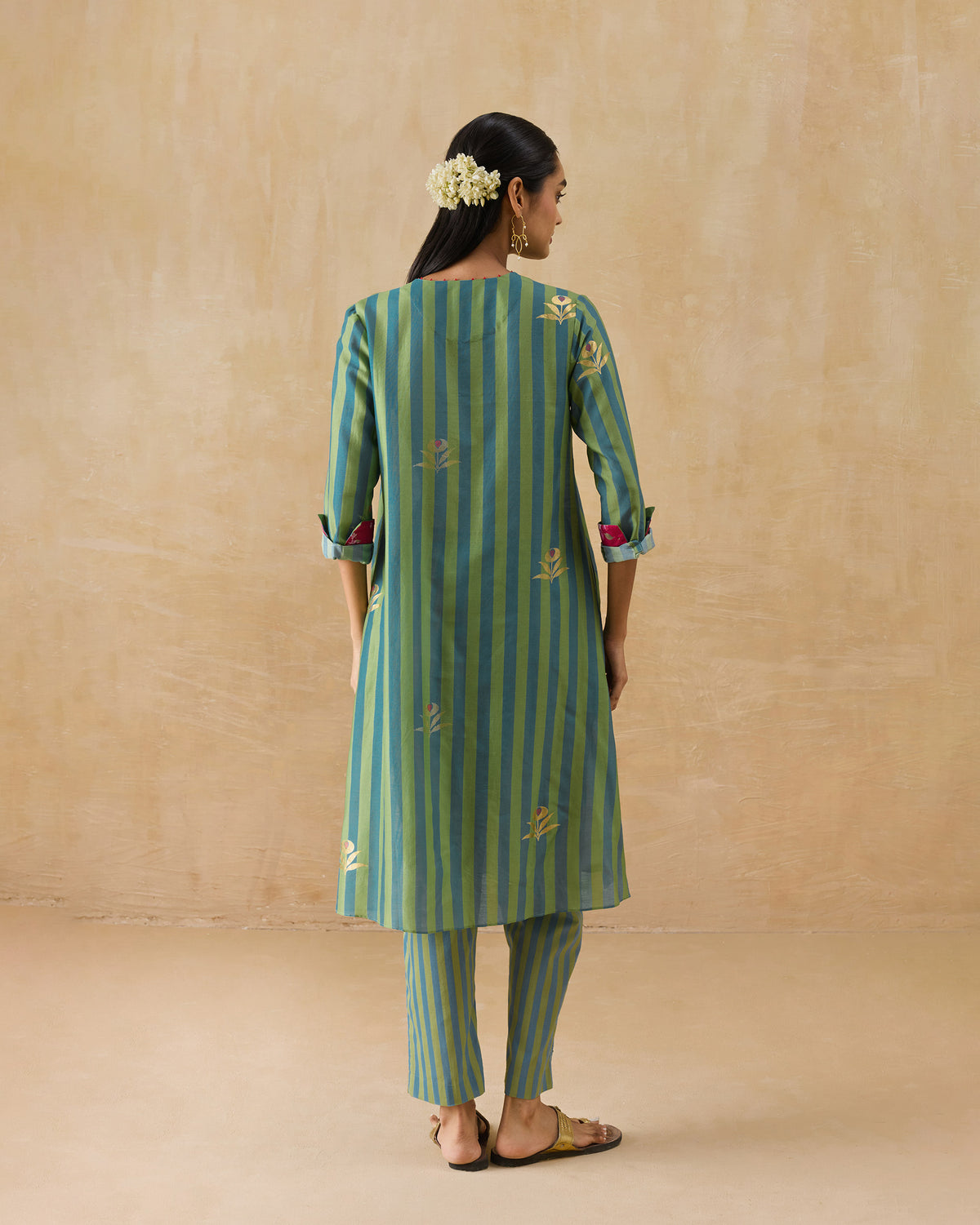 The Front Pleated Kurta Set