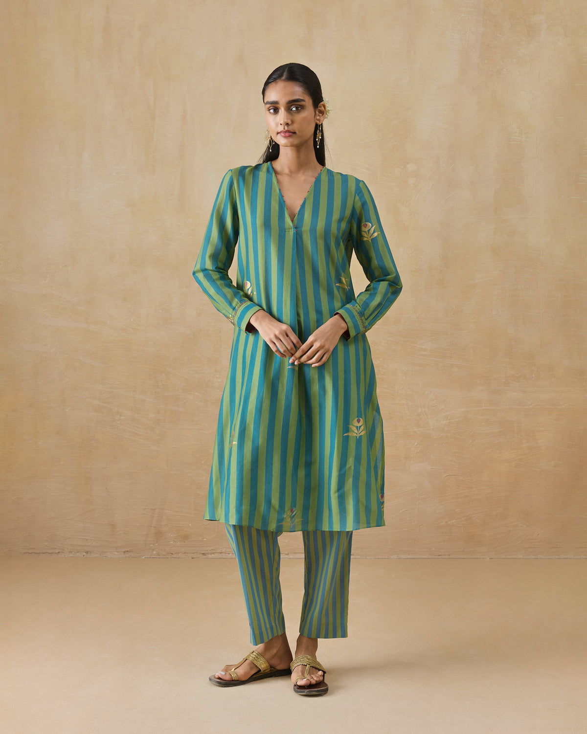 The Front Pleated Kurta Set