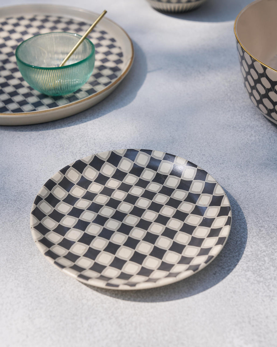 The Fez Quarter Plate beside matching Fez pieces.