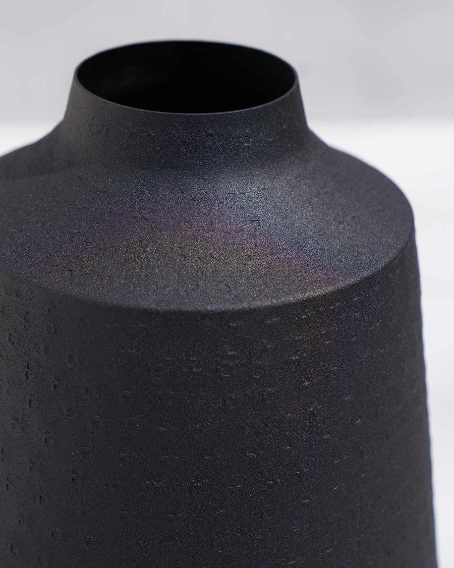 The Nadi Vase close up.