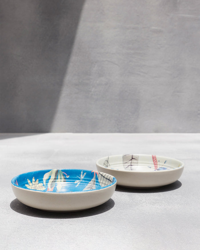 The two bowls side by side