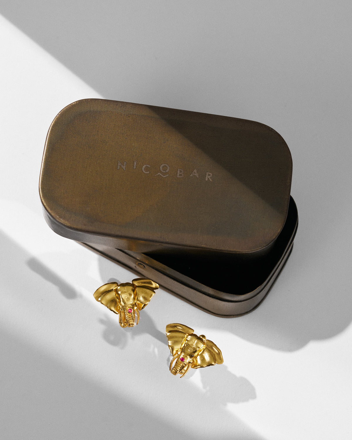 Haathi Cufflinks - Gold