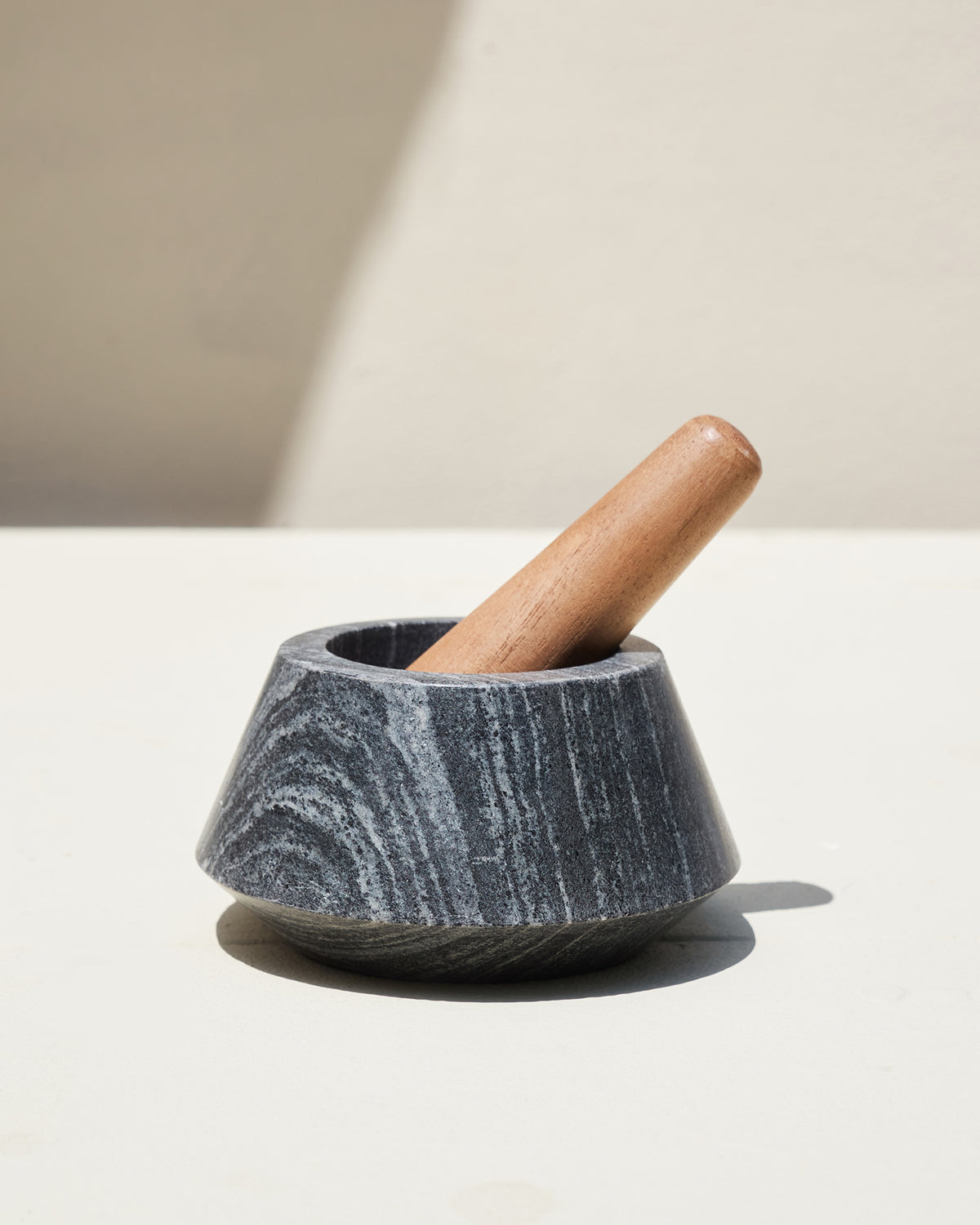 Ukiyo Mortar & Pestle - Midnight Marble