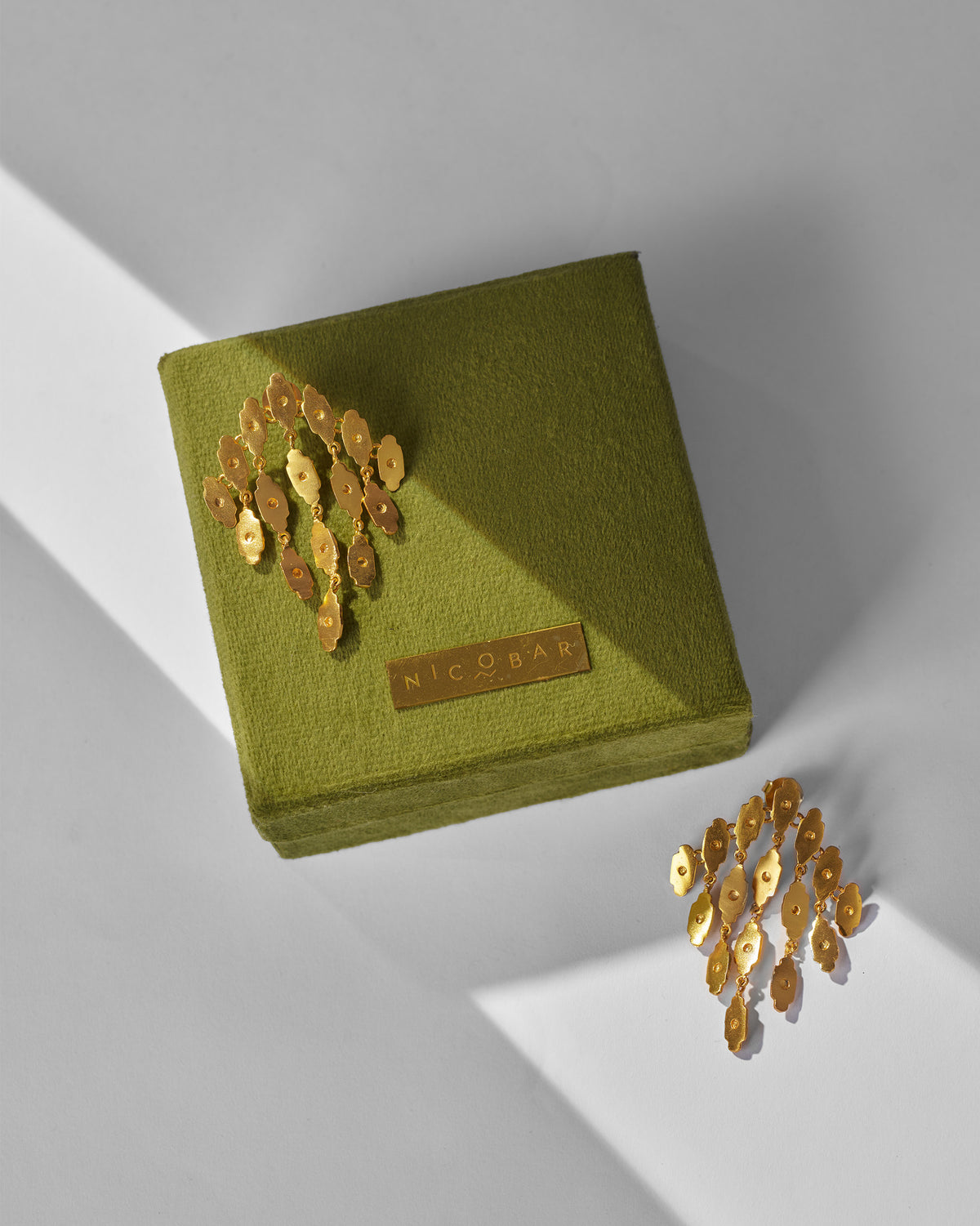 Zedi Drop Earrings - Gold