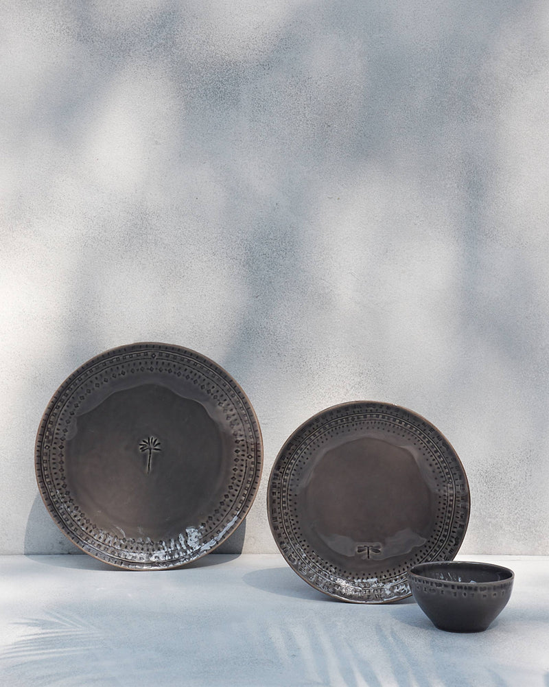 Coco Palm Quarter Plate - Dark Grey