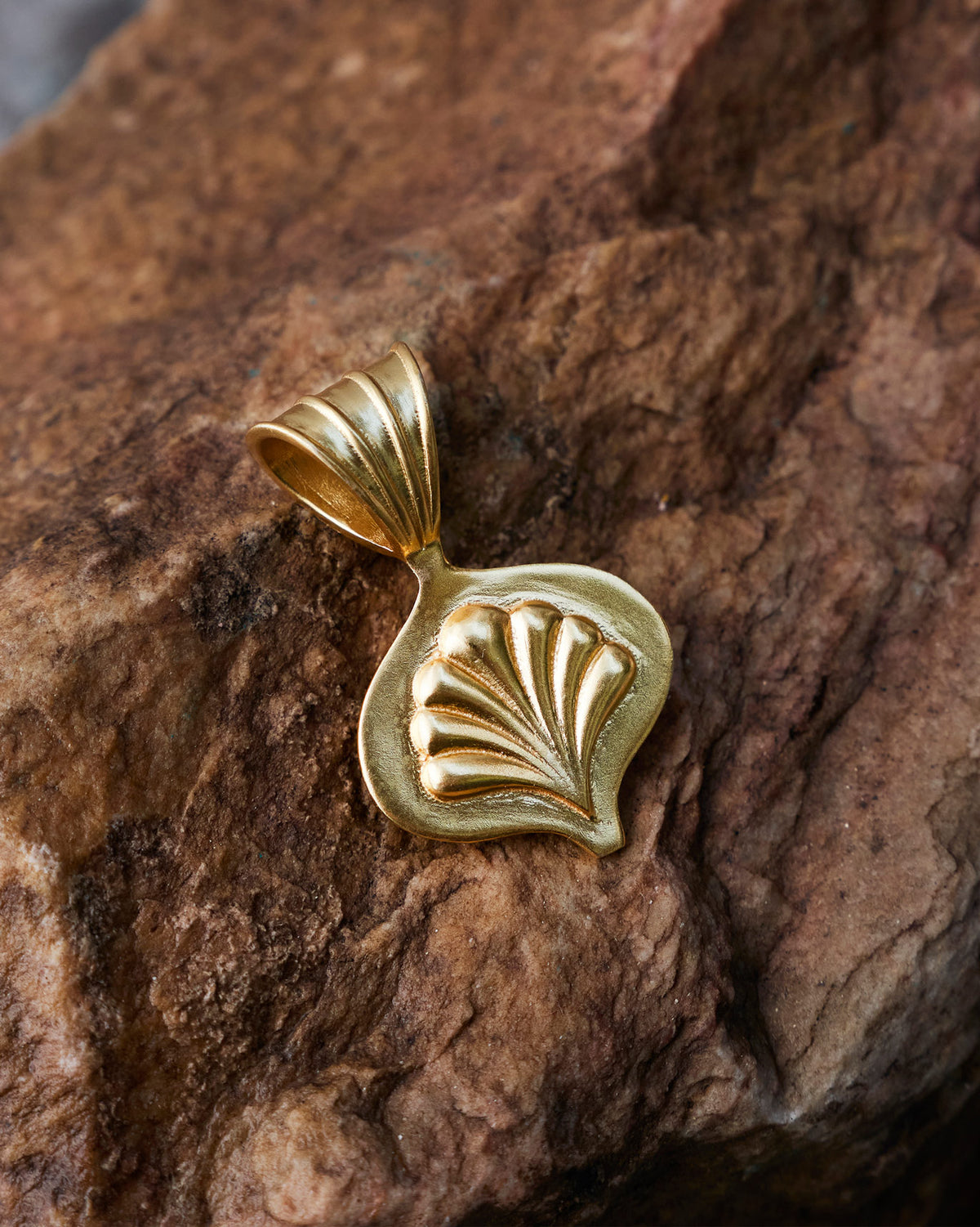 Leaf Charm - Gold