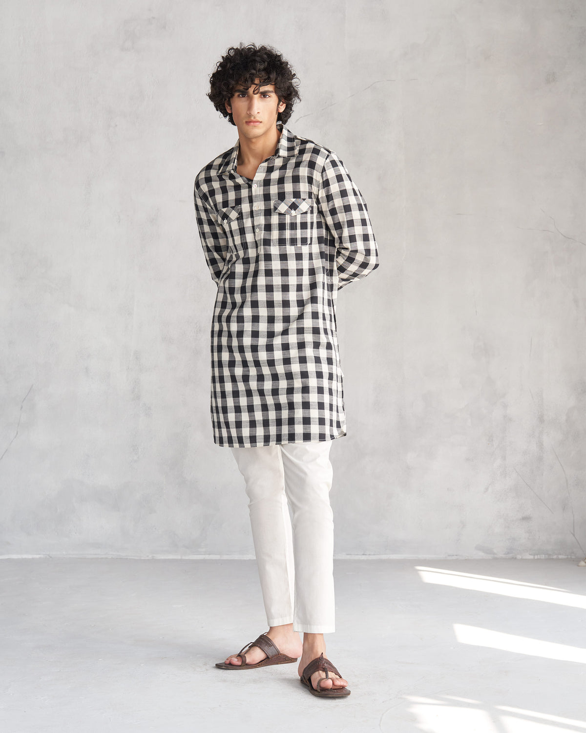 Nizamuddin Kurta - Black & Ivory thumbnail 6