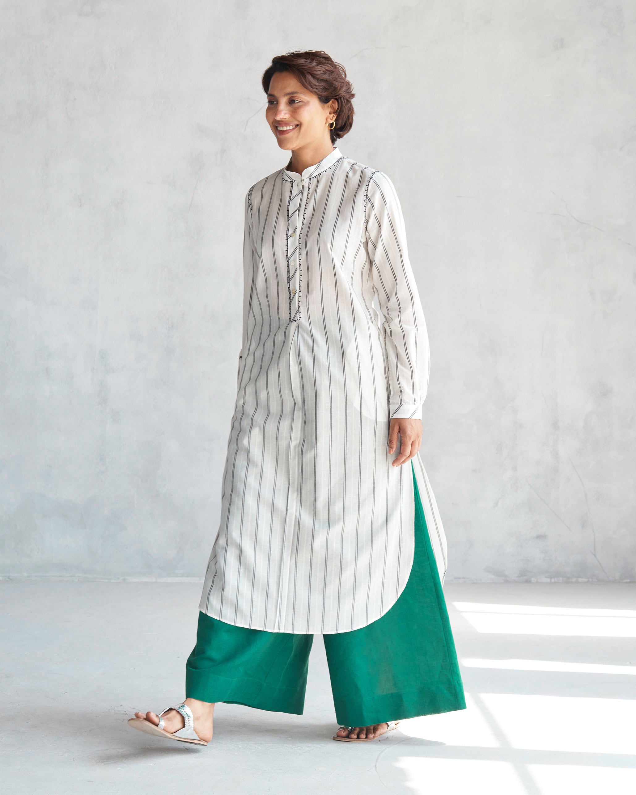 Basic Long Length Kurta - Ivory & Black