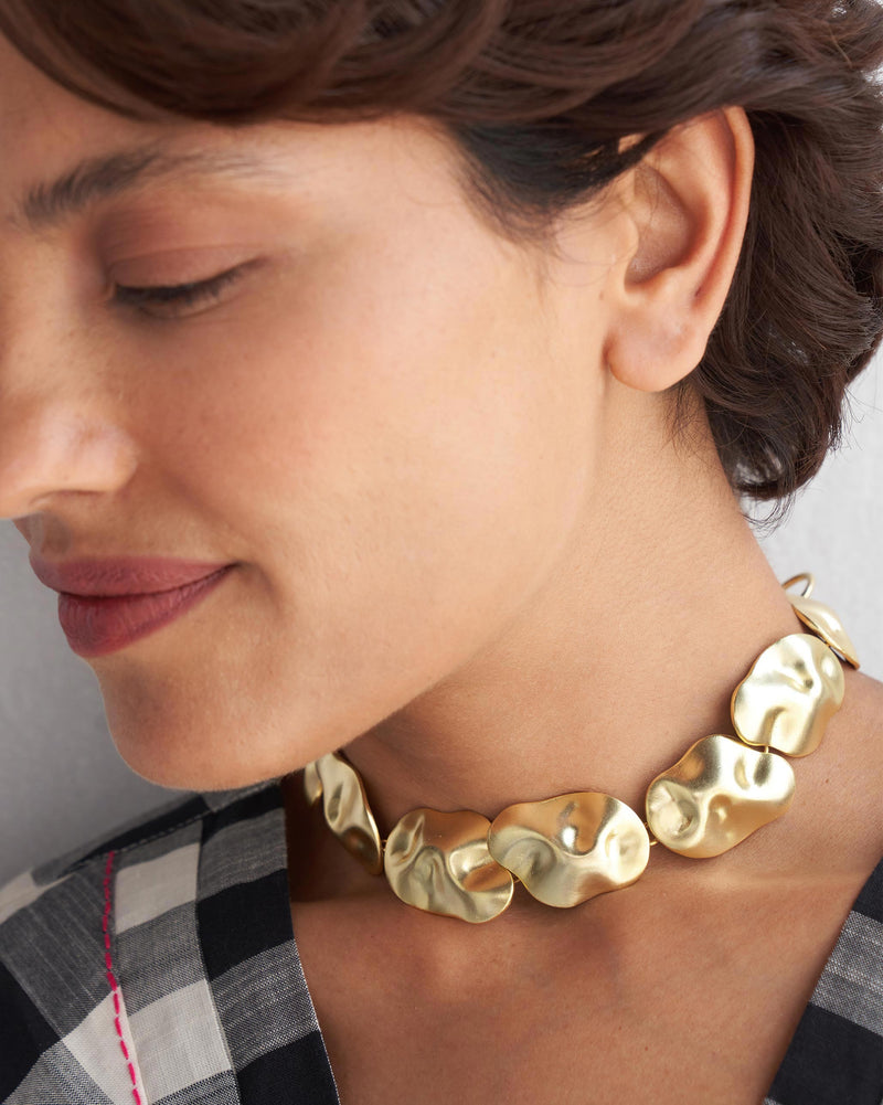 Oyster String Necklace - Brass