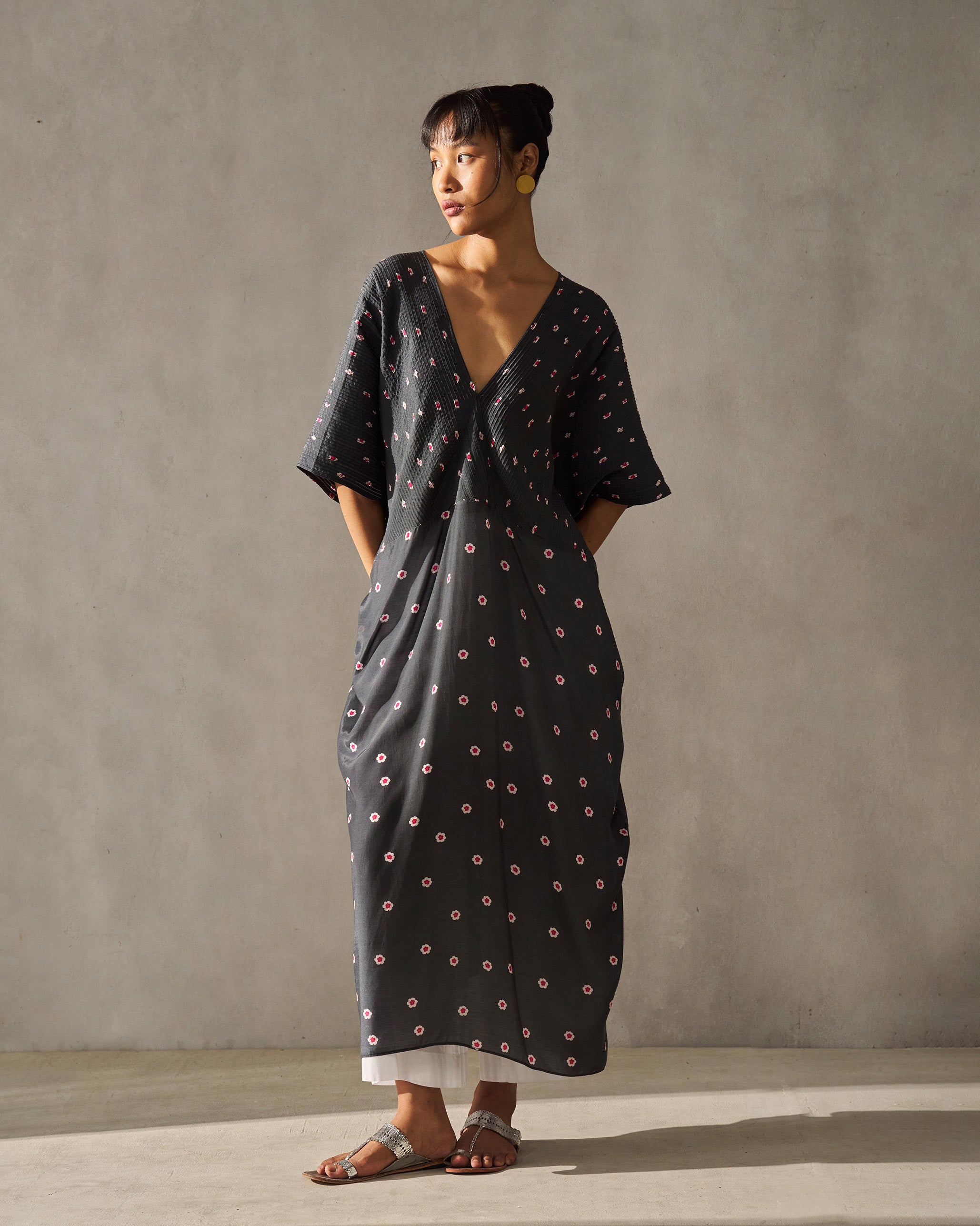 Sarai Kaftan - Charcoal – Nicobar