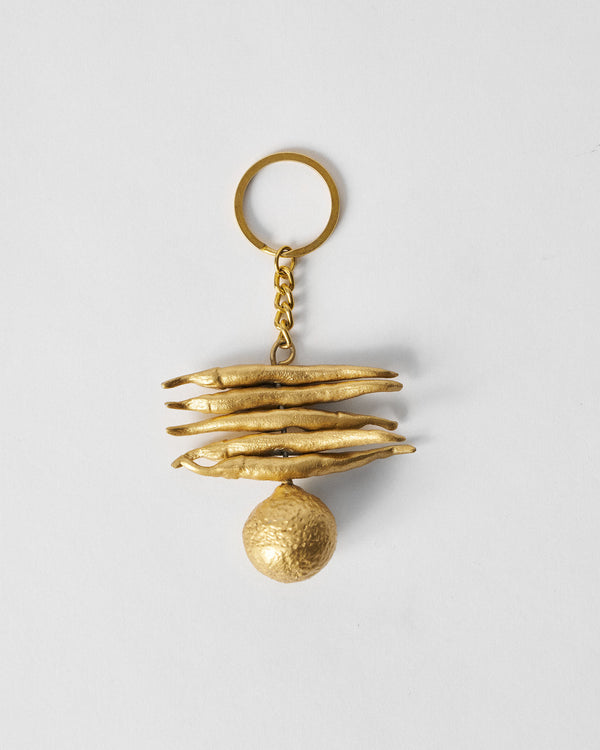 The full keychain with its ring and chain