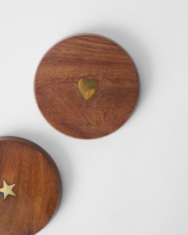 Close view of the brass heart inlay